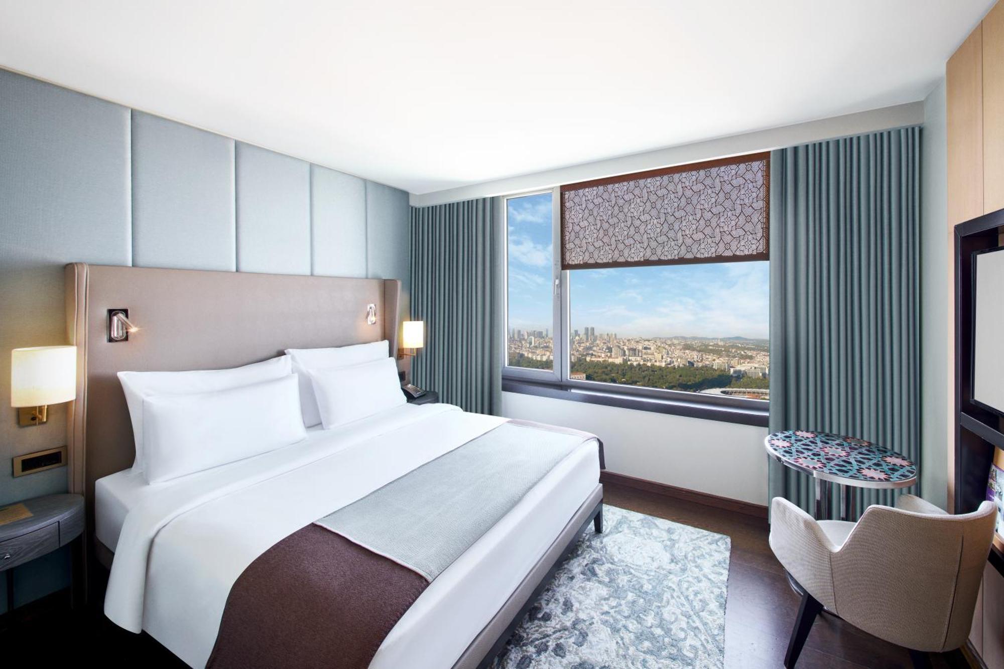 Habitación Doble Esquinera - vistas a la ciudad