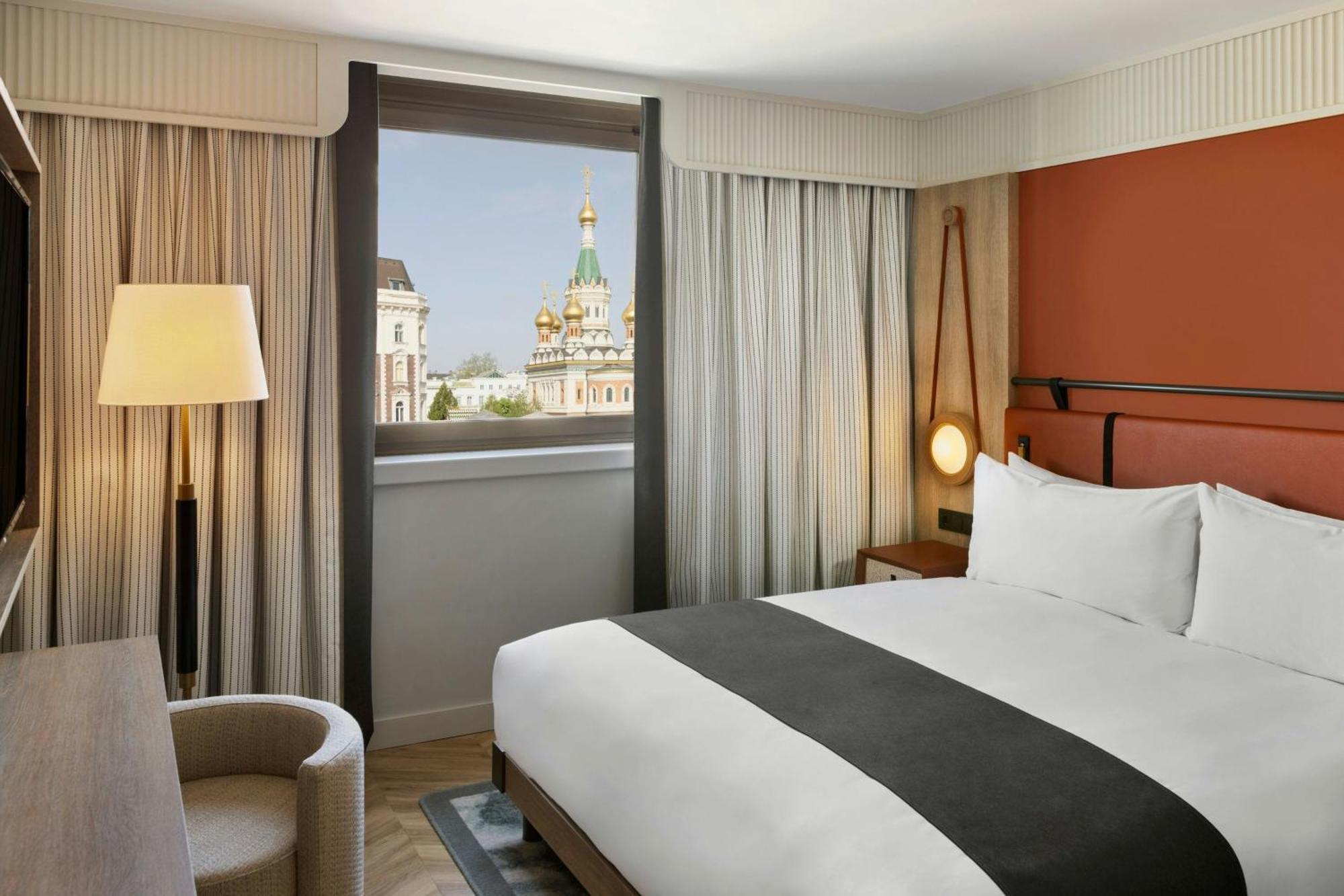 Deluxe King Room