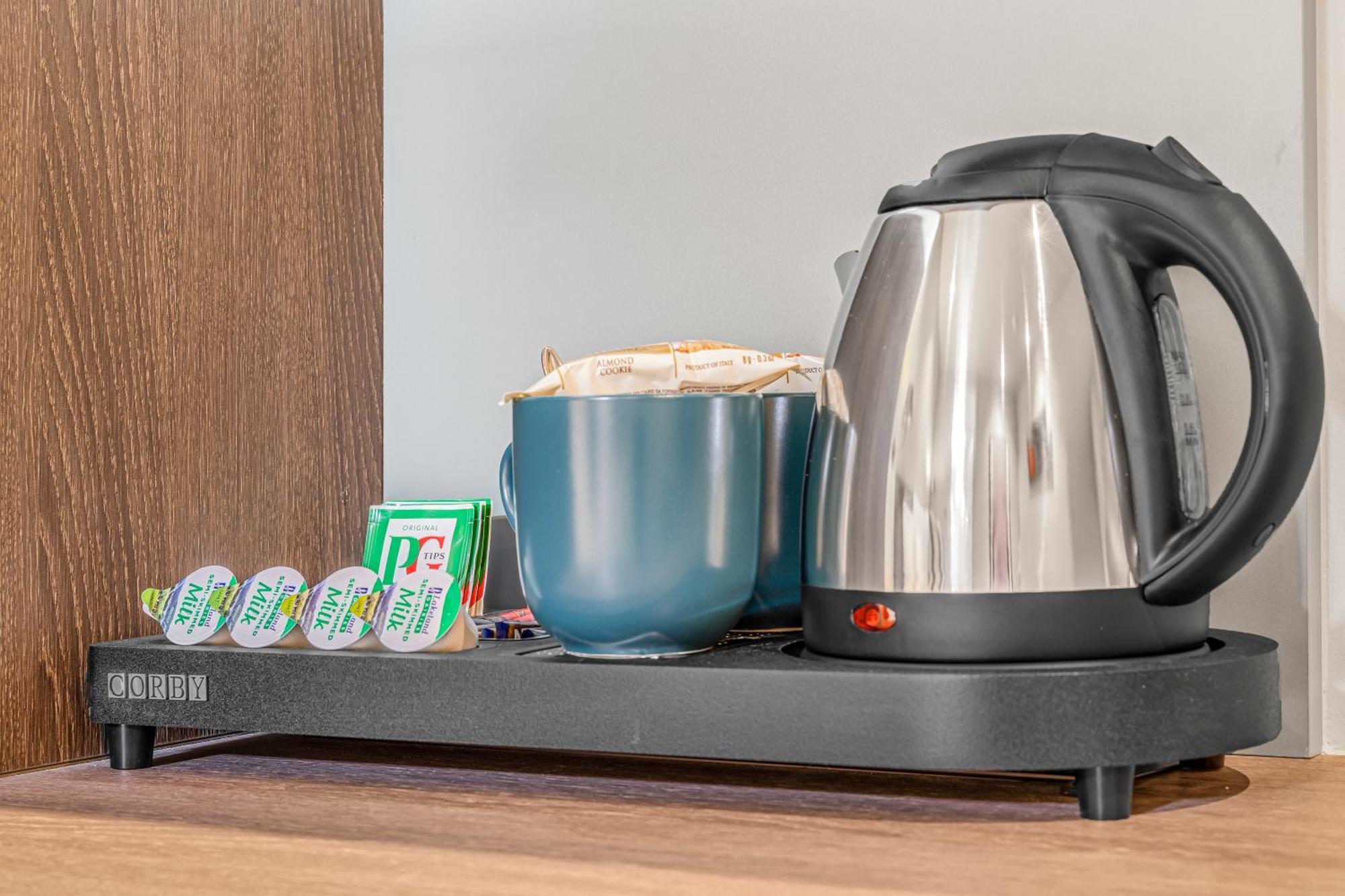 Twin Room Private External Bathroom
