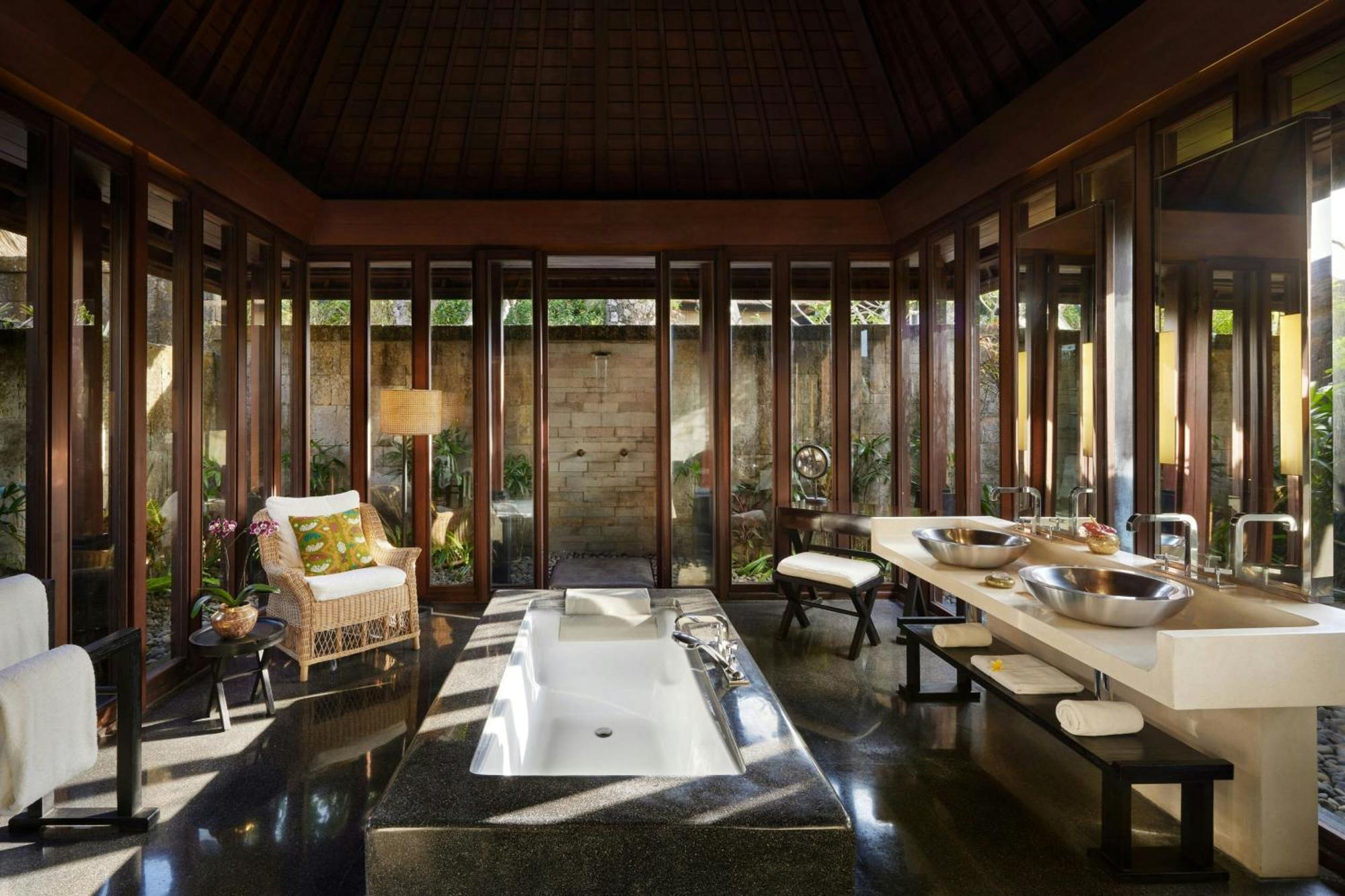 One-Bedroom Ocean Cliff