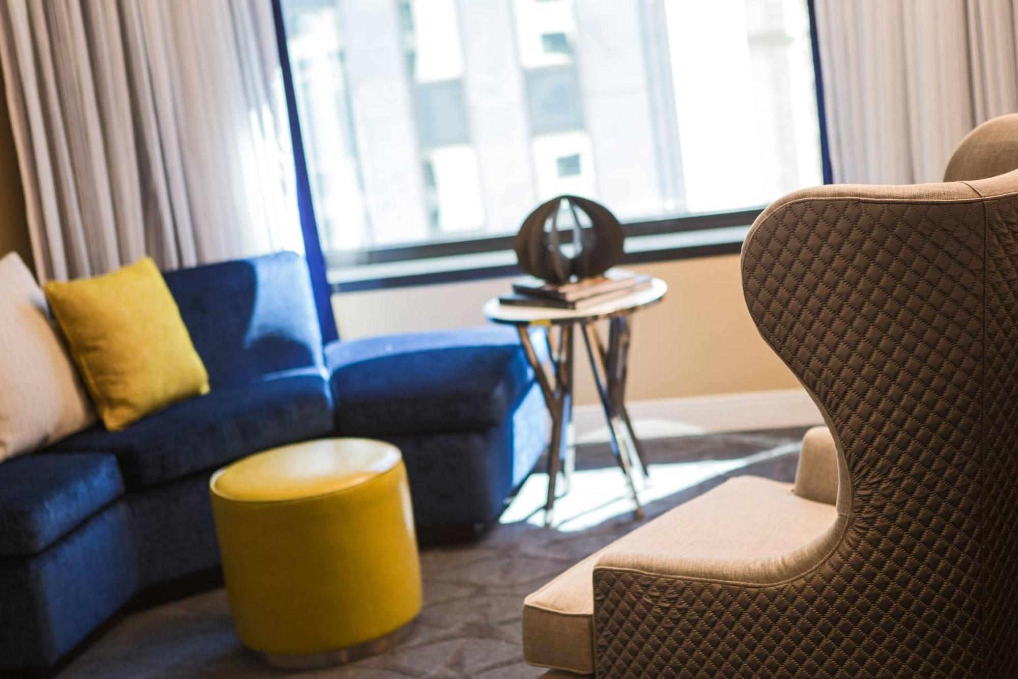 Club Level Club lounge access Guest room 1 King