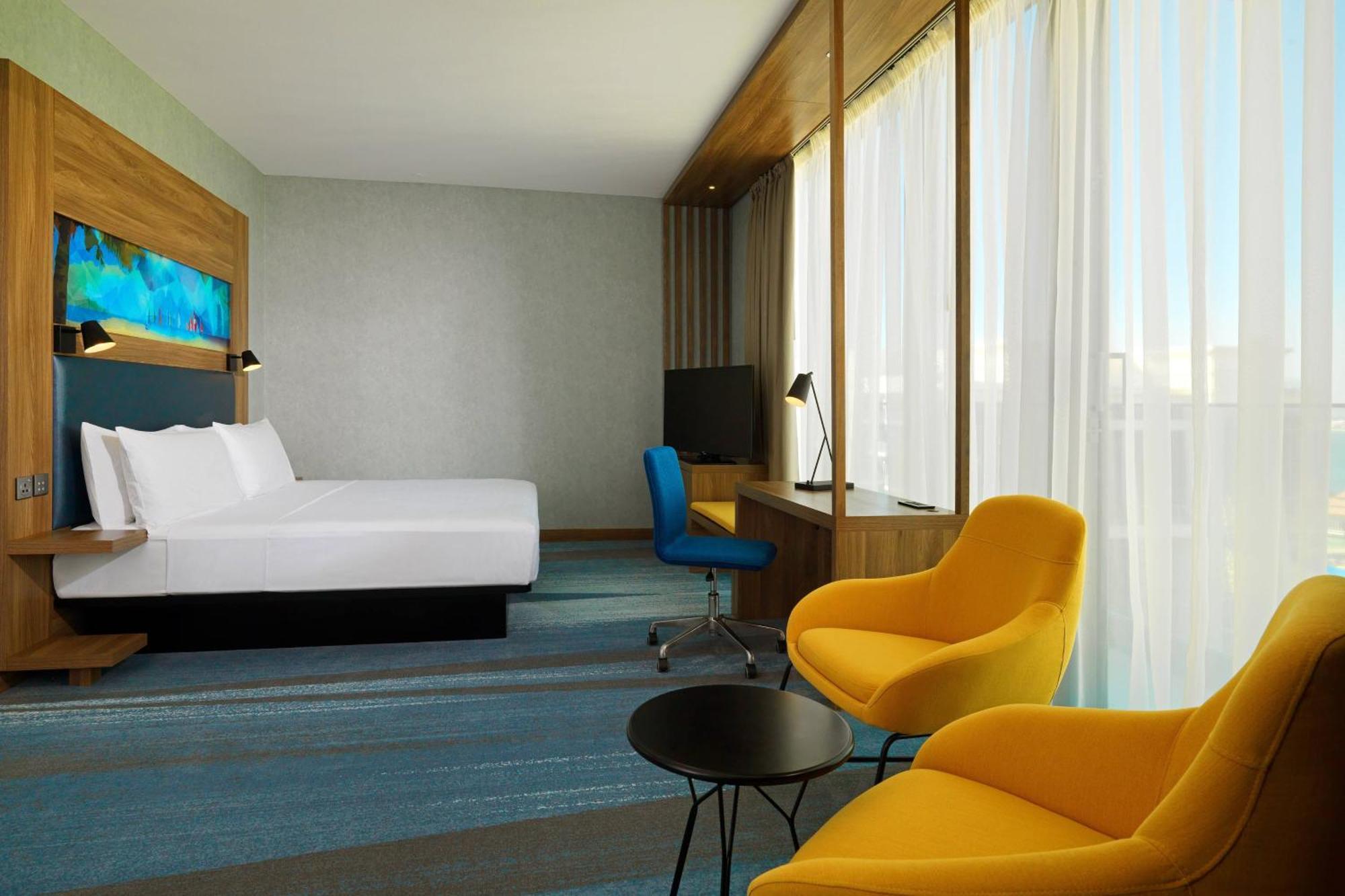 Savvy King Room including F&B Spa & Abra Boat Tour