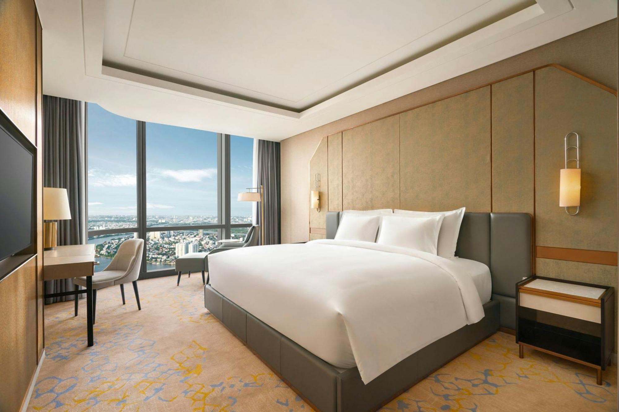 Club King Room with Sky View - Club Lounge Access