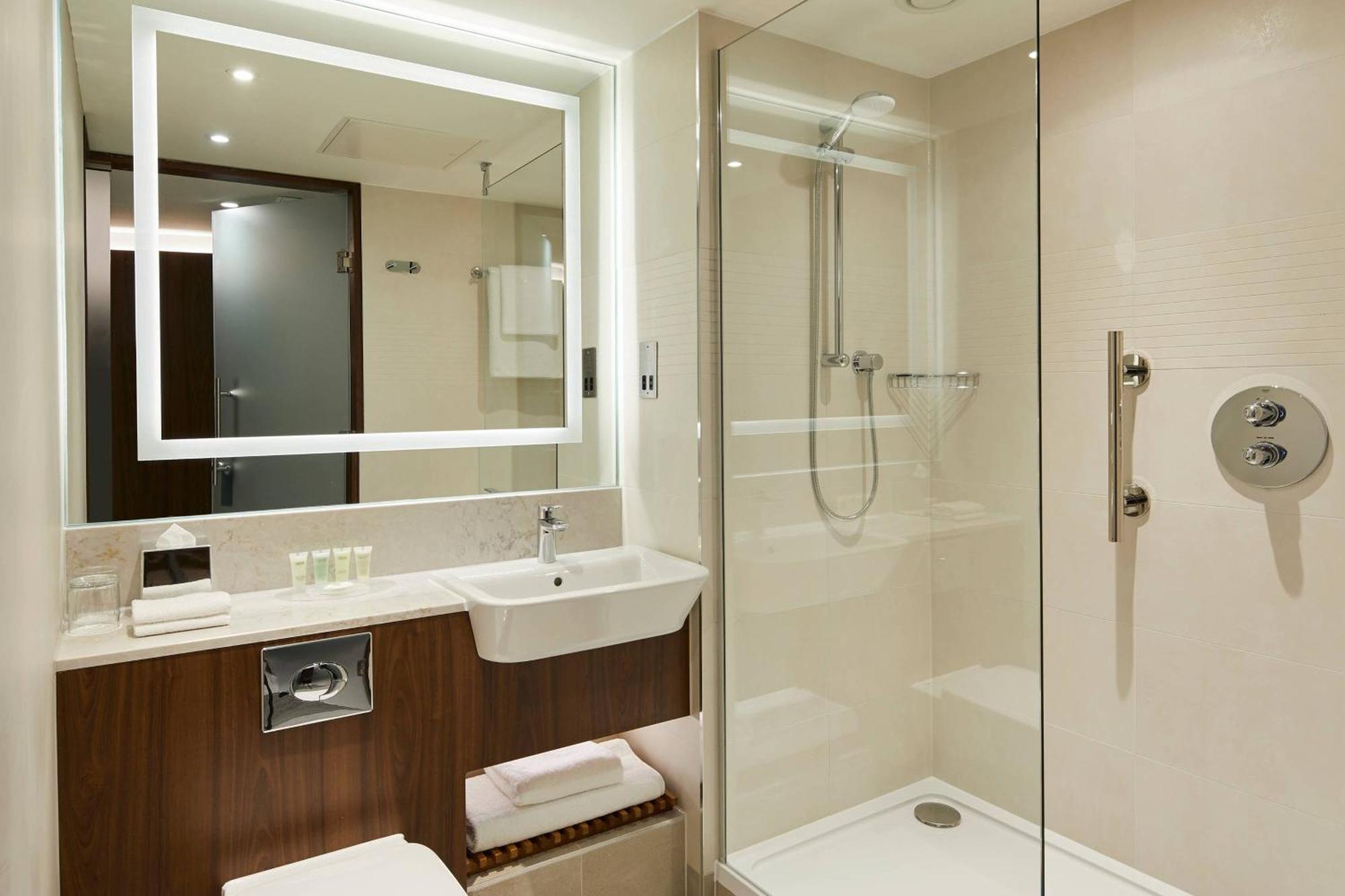 Twin Room,1643208367:JPEG