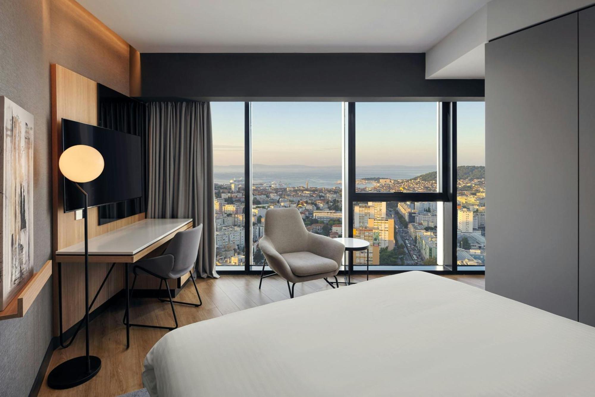 Superior King Room Sea view