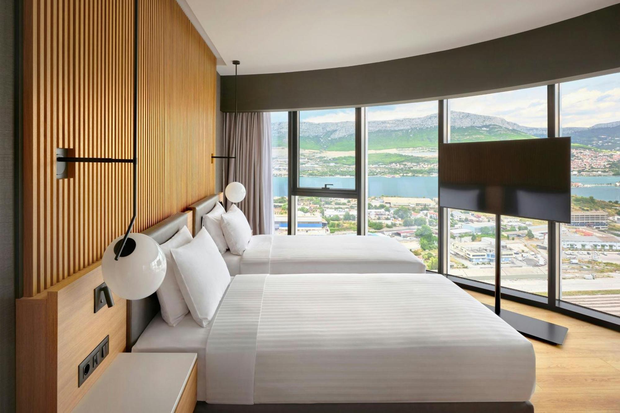 Premium Twin Room Sea View Corner