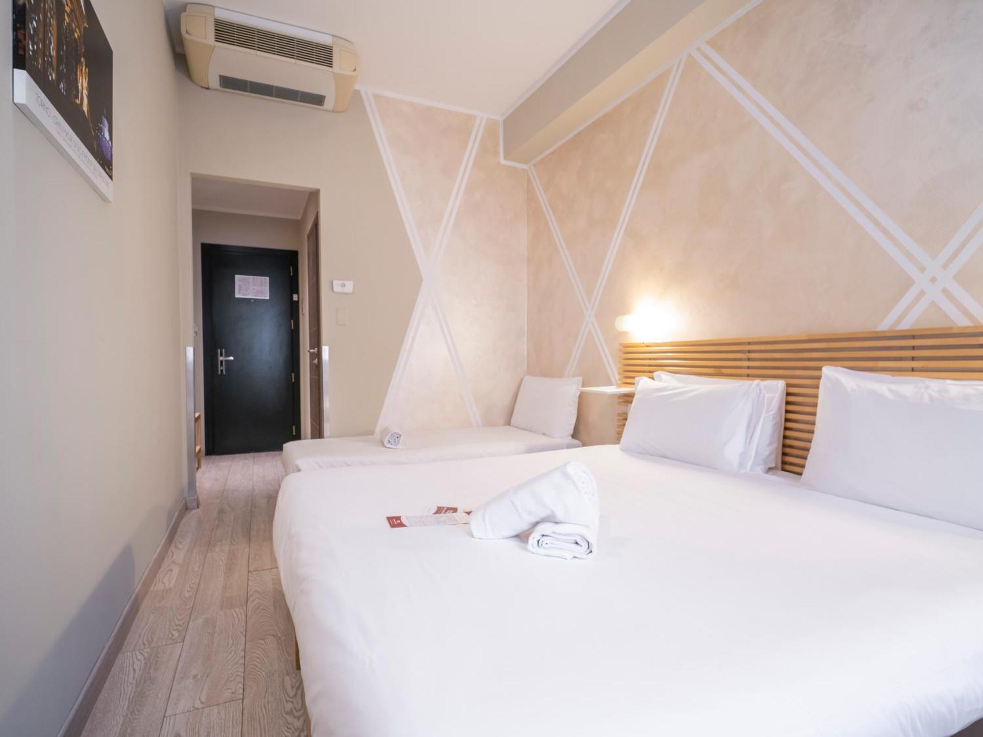 Triple Economy Room