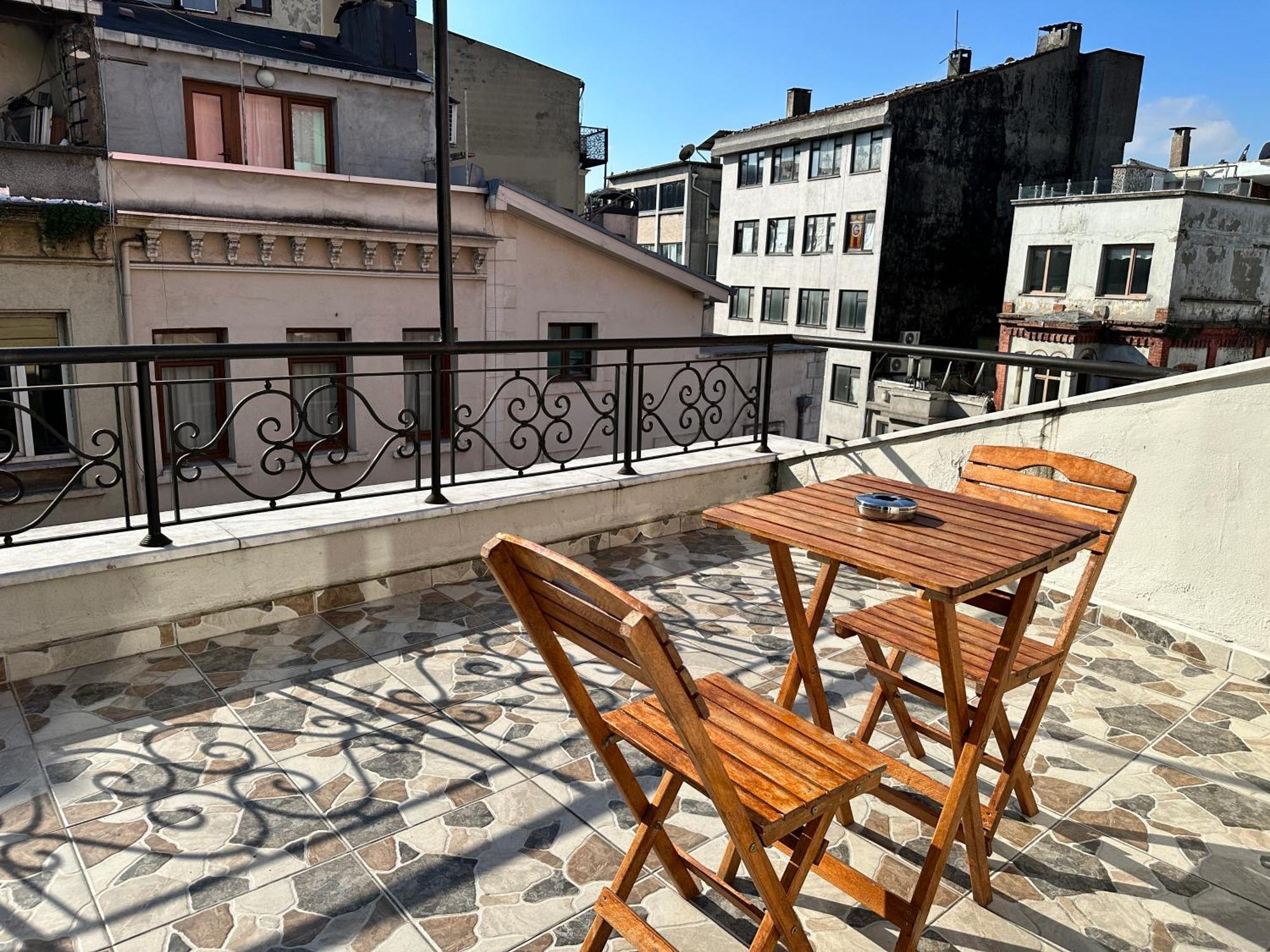 Studio Terrace