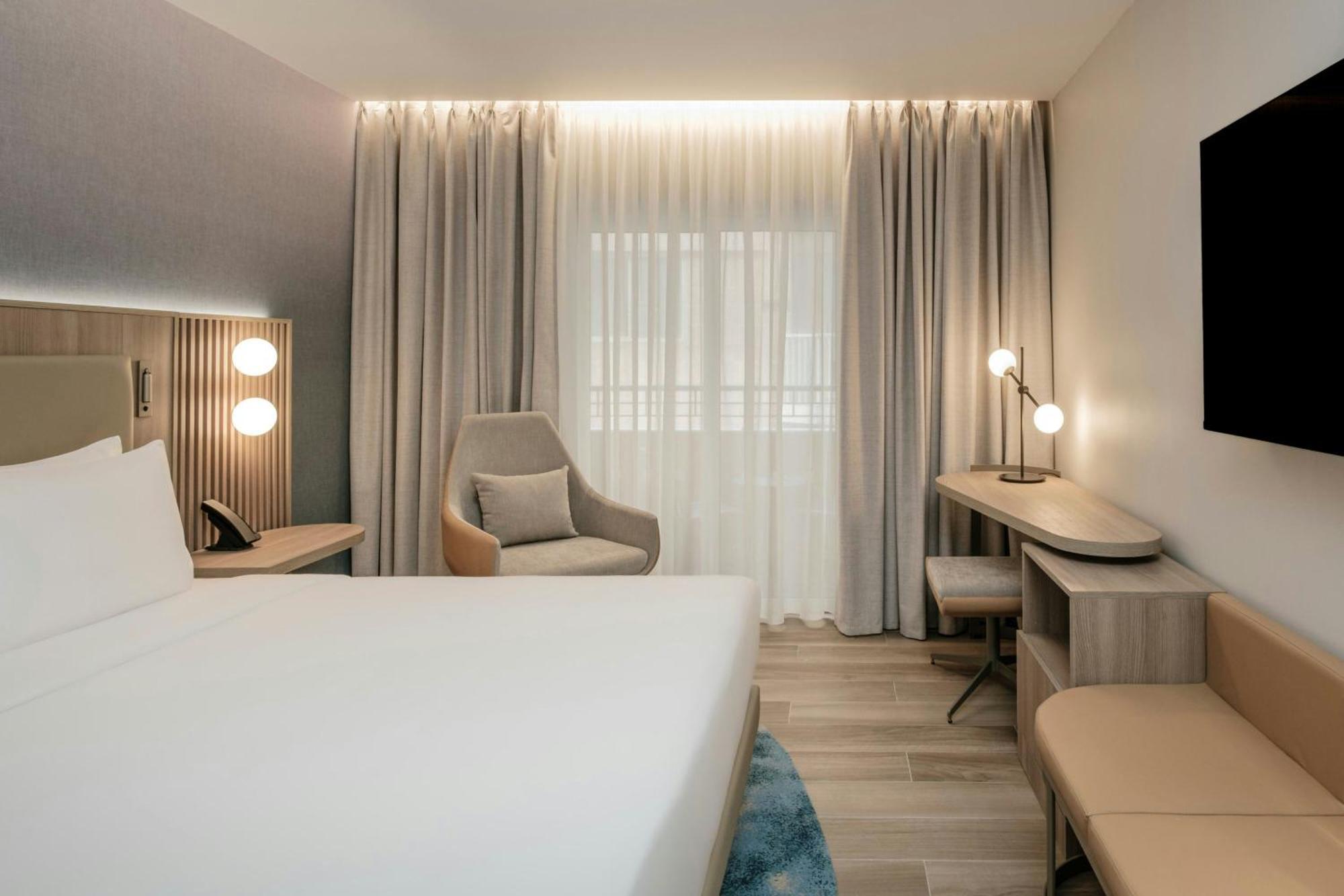 Deluxe King Room Balcony