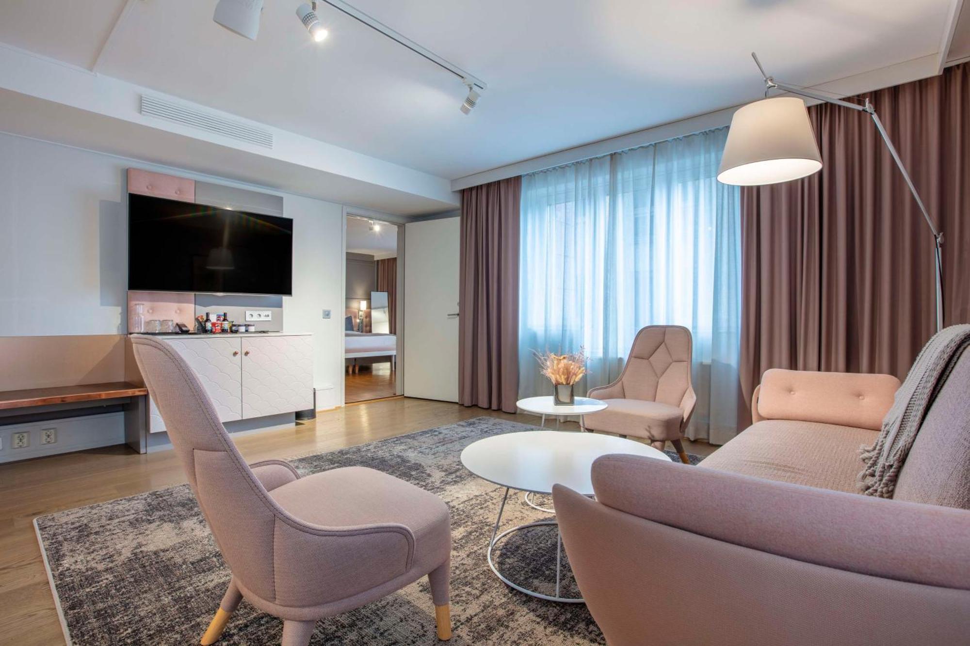 One-Bedroom Suite