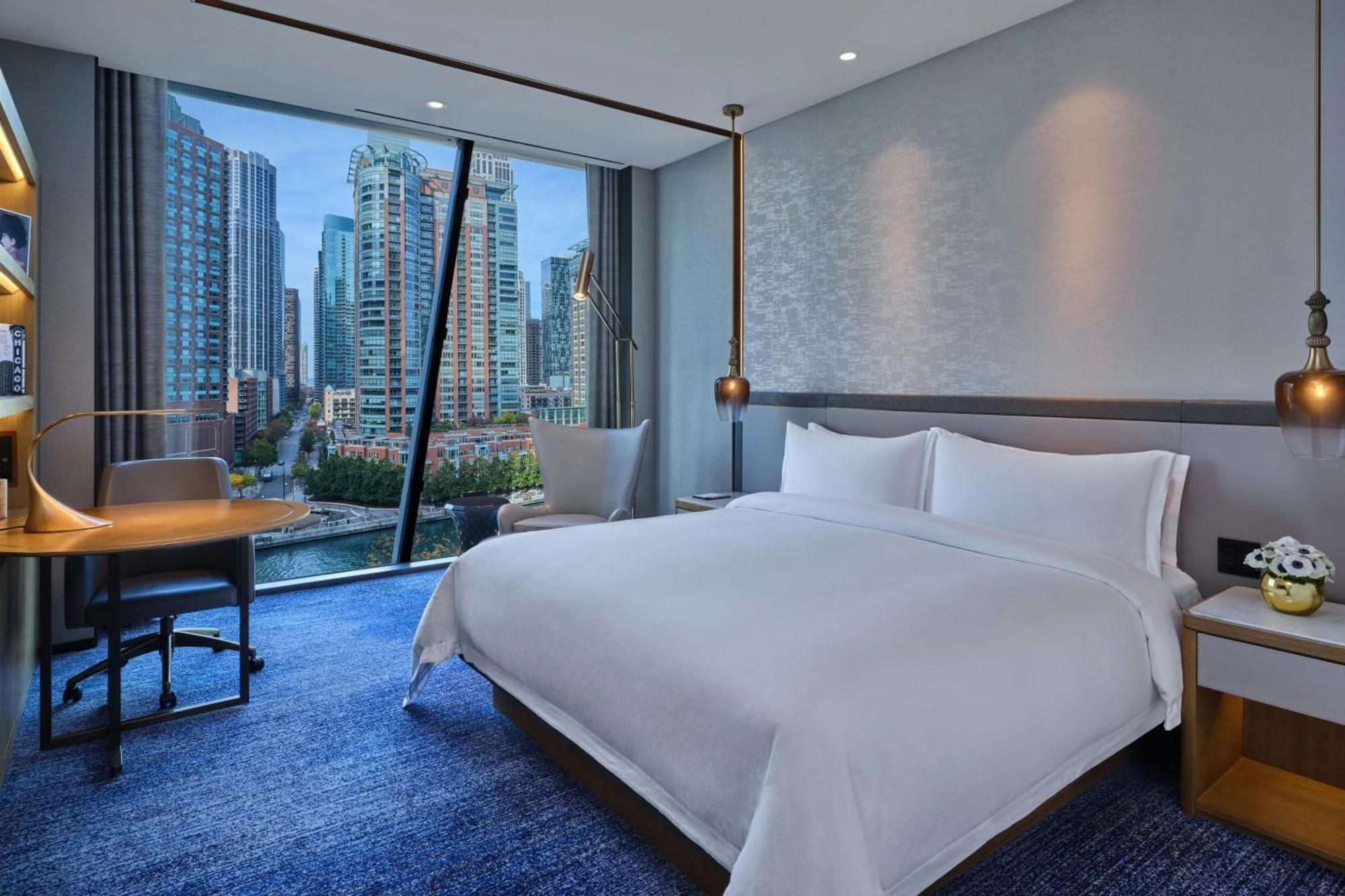 Deluxe King Room River View