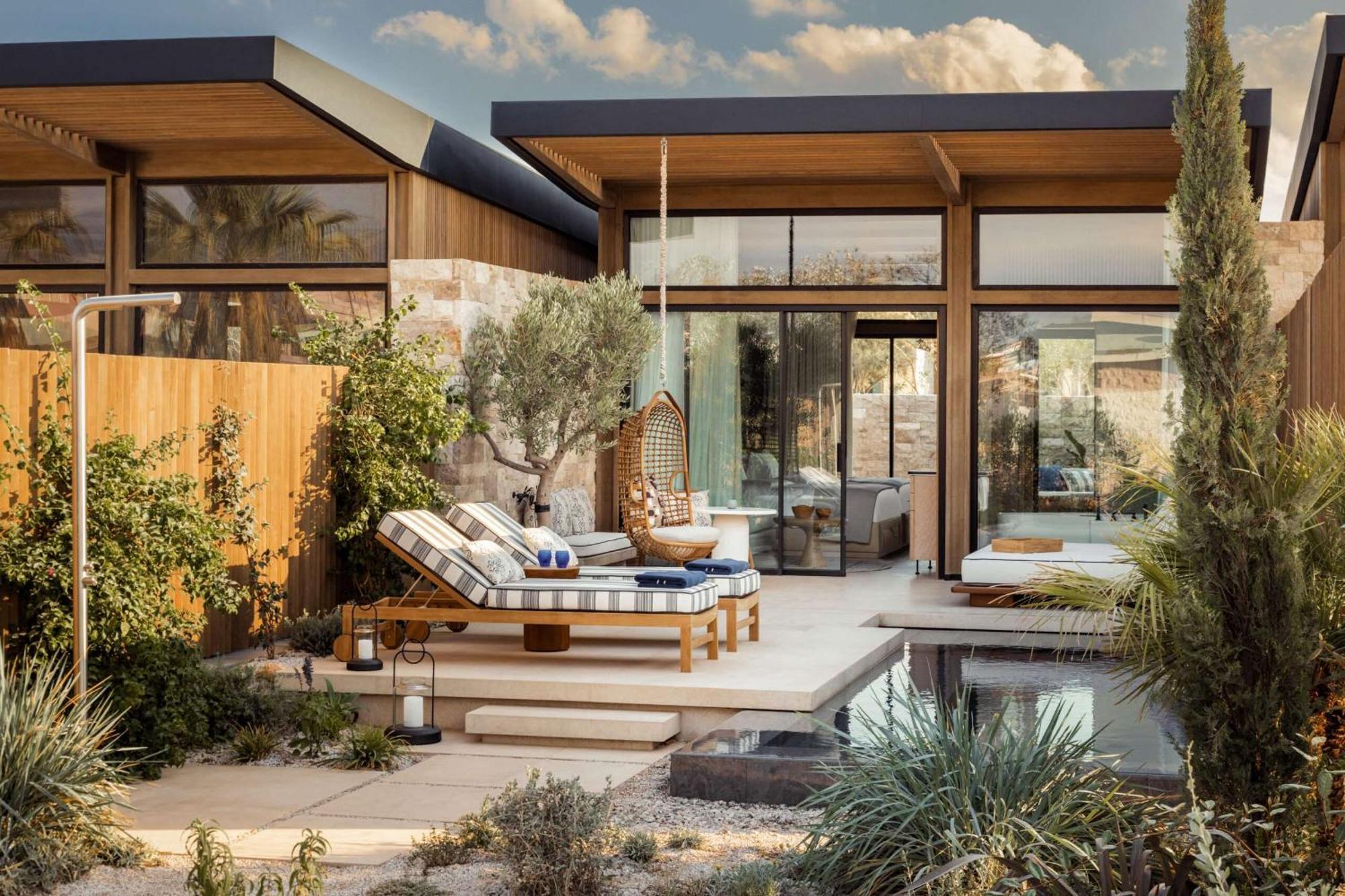 Aesthesis Bungalow King private pool