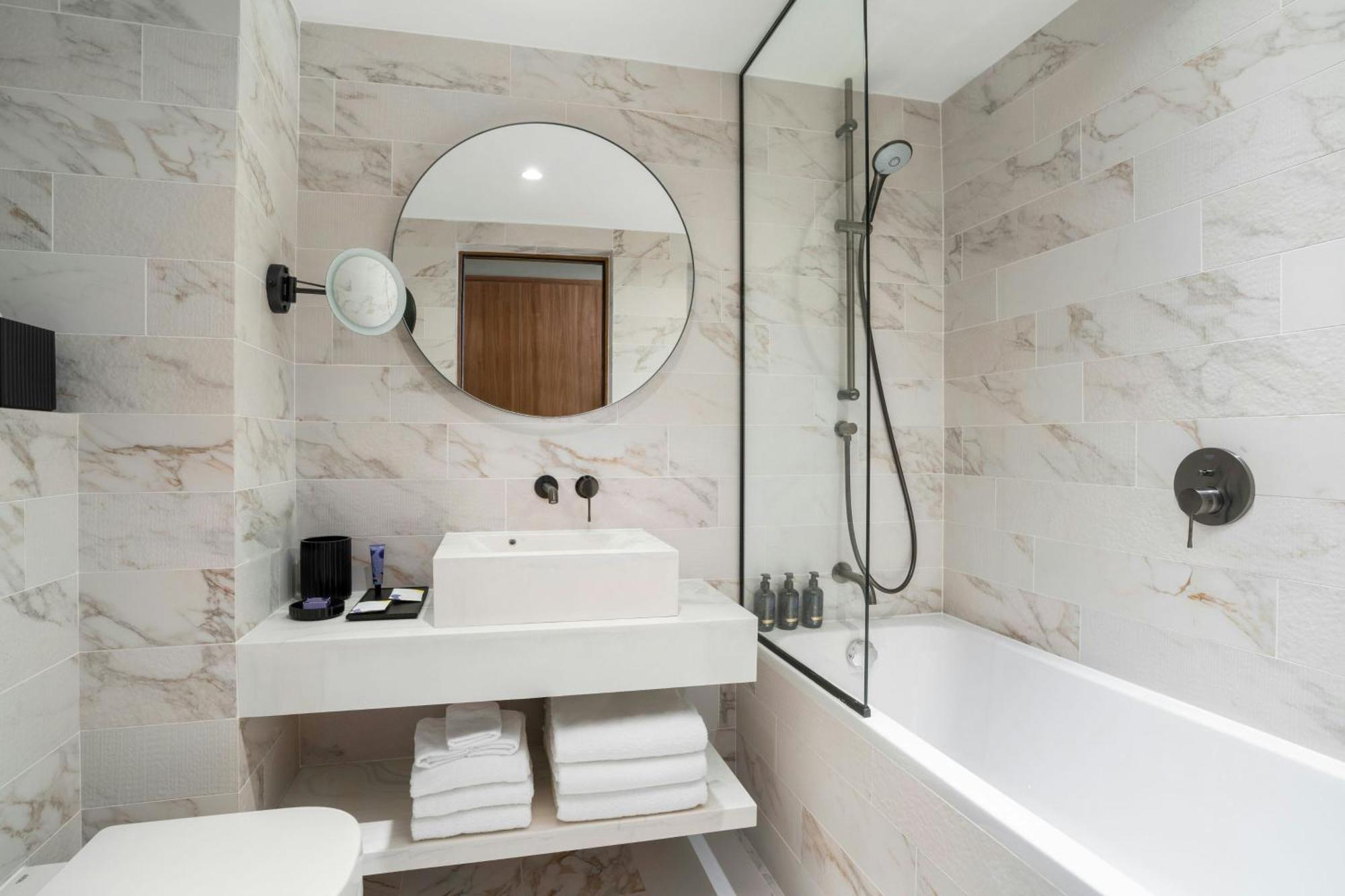 Arc Twin Room