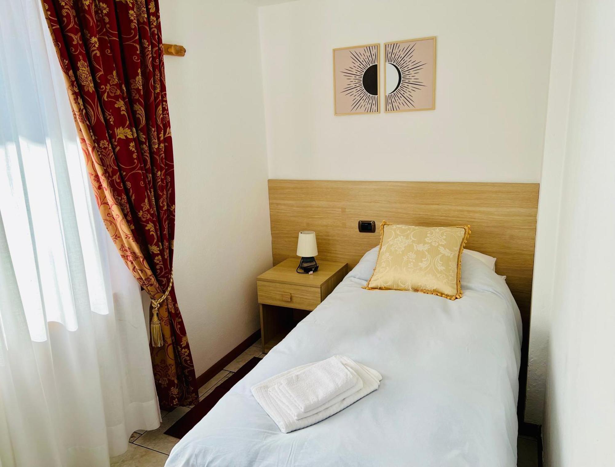 Single Room Mountain View
