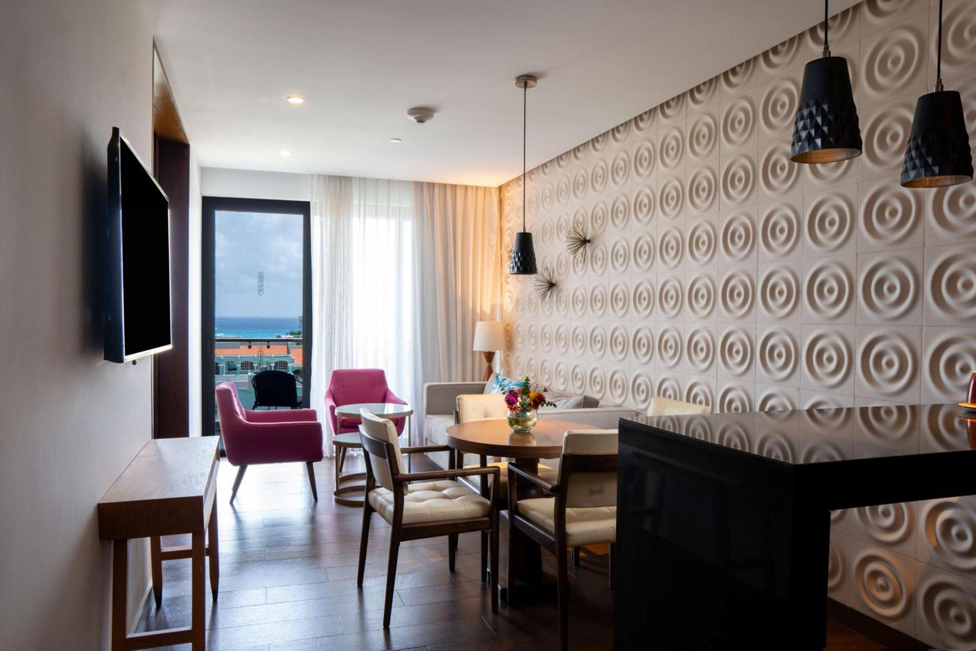 One-Bedroom King Suite Partial Ocean View
