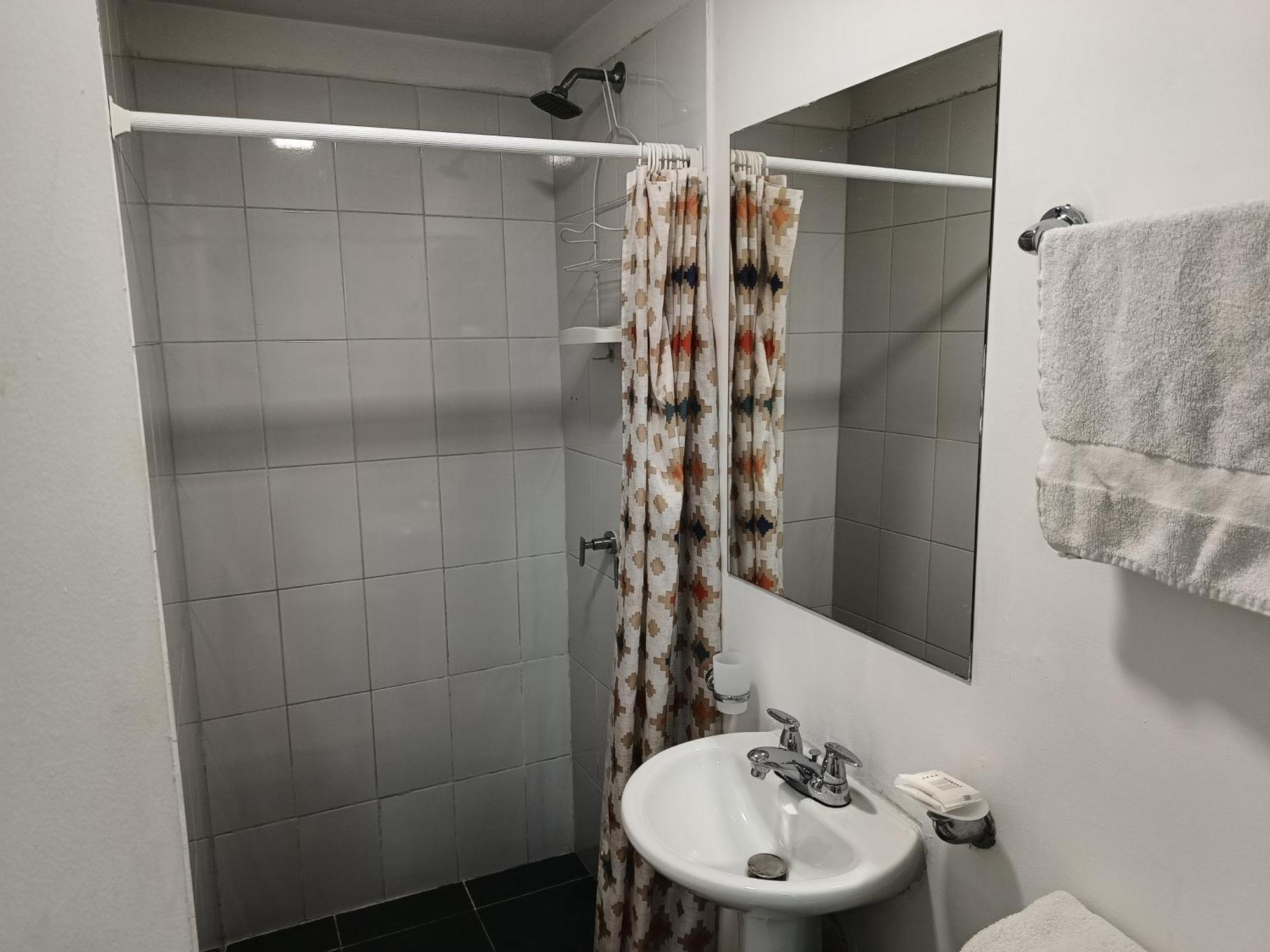 Twin Room Private Bathroom