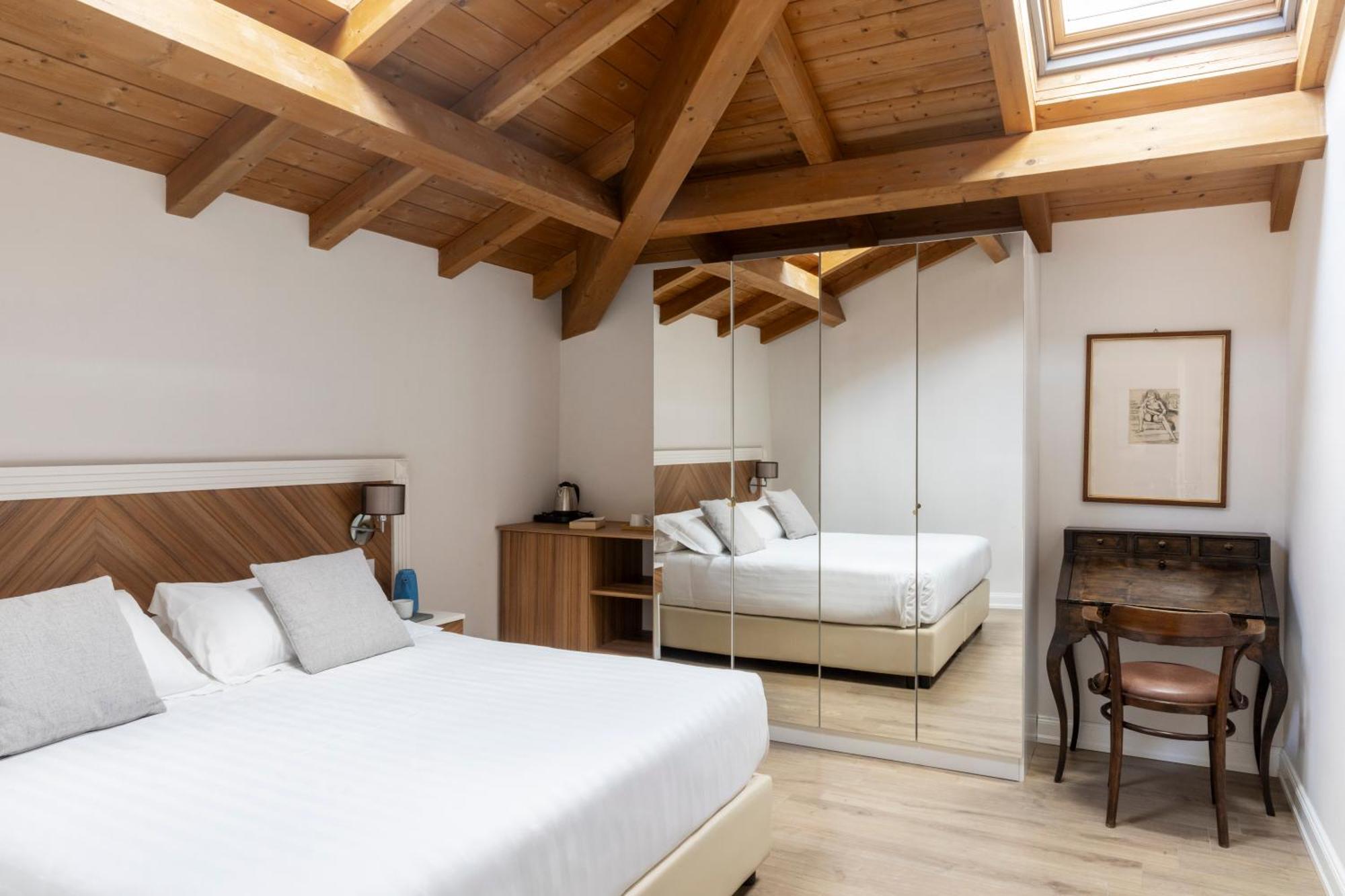 Deluxe Suite Attic