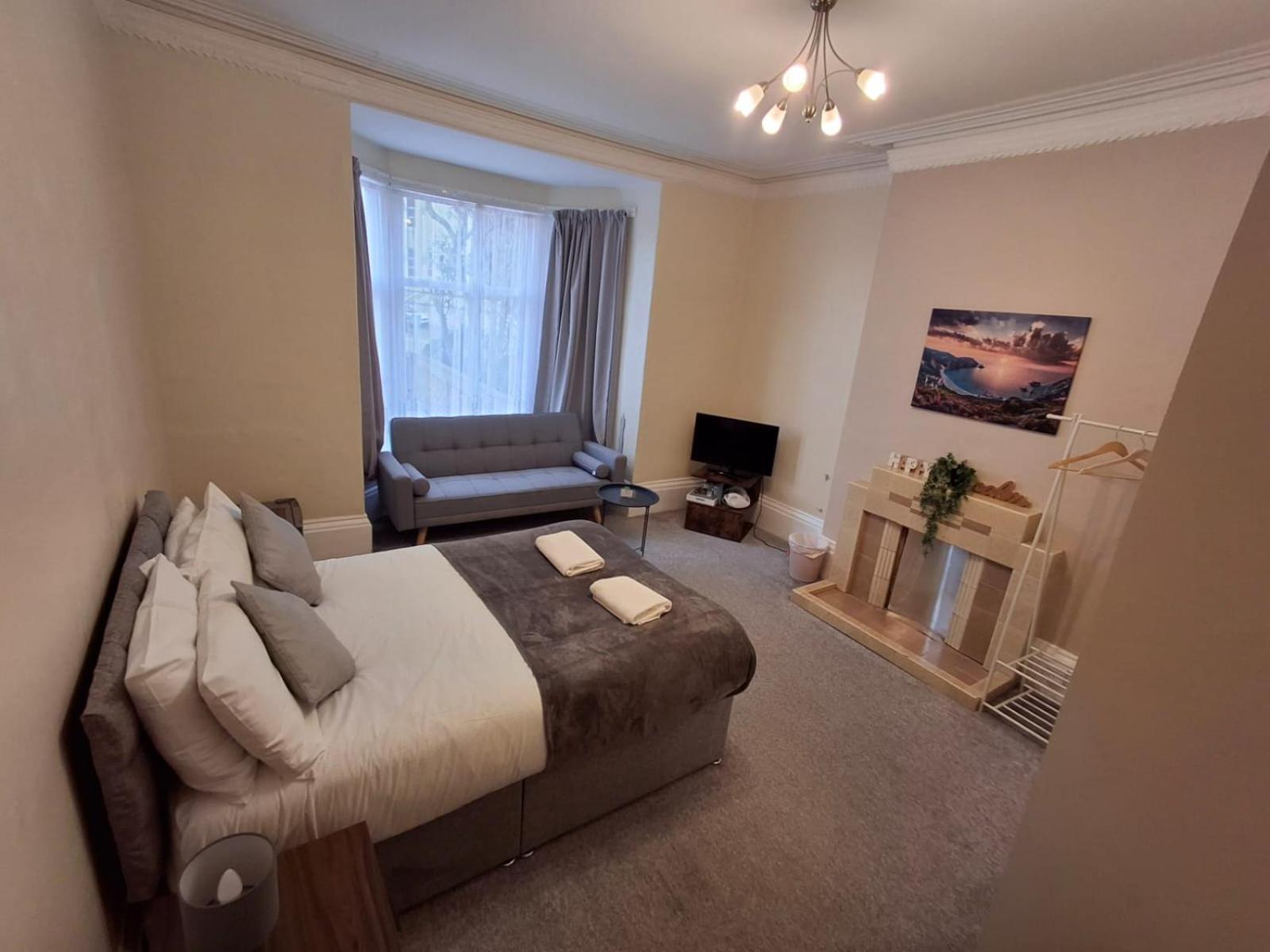 Deluxe Suite with Sea View