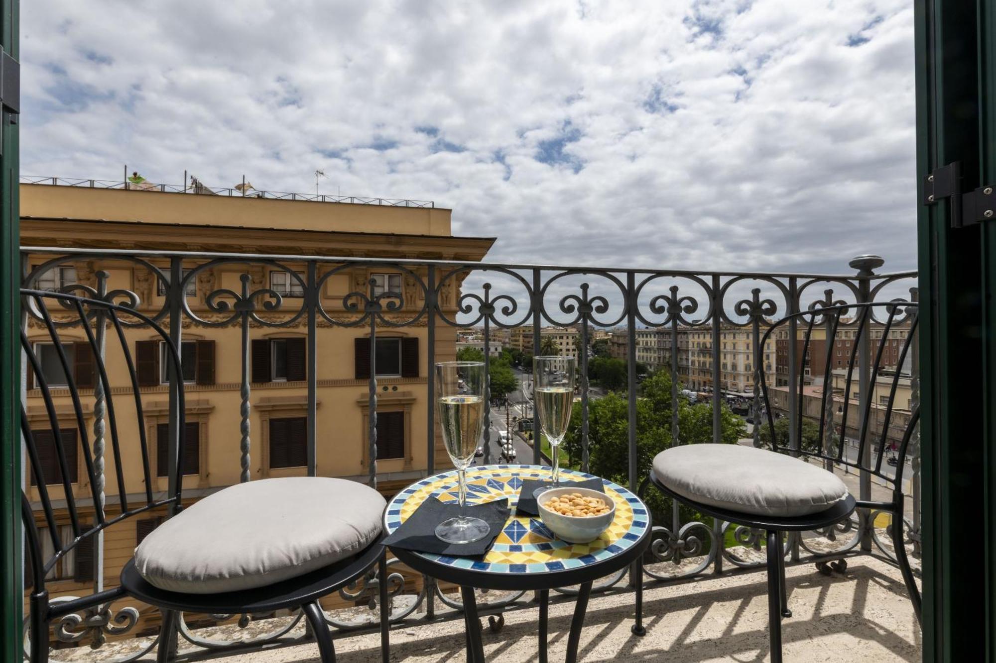 Triple Room Balcony