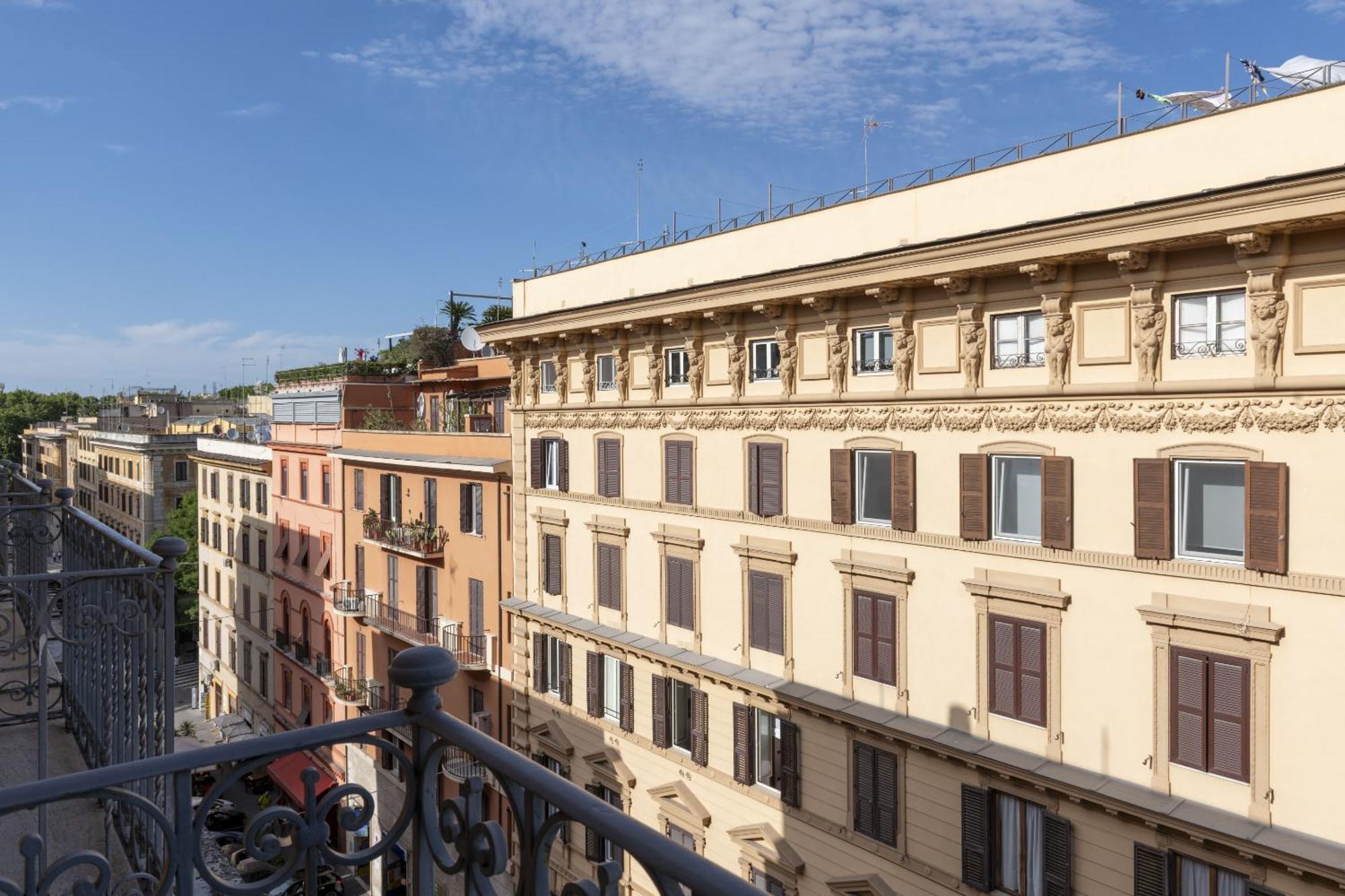 Triple Room Balcony