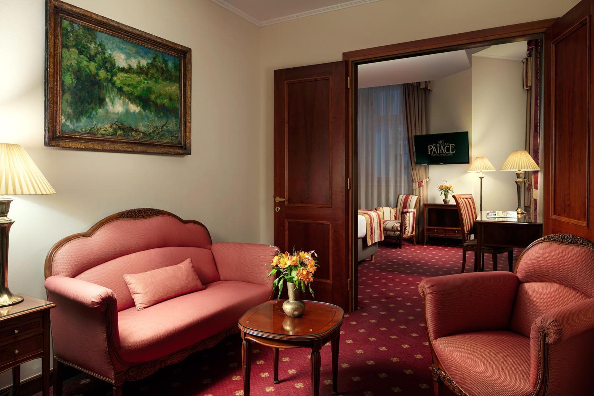 Art Nouveau King Suite