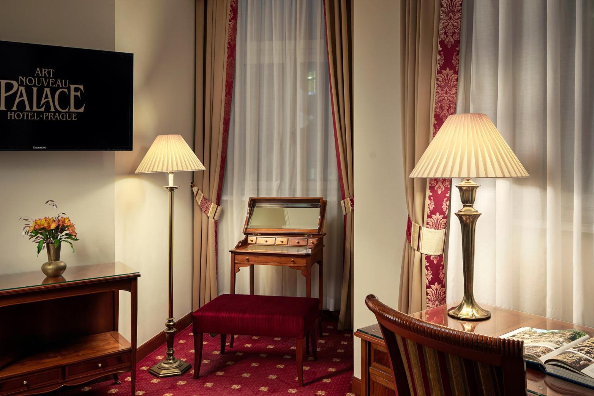 Art Nouveau King Suite