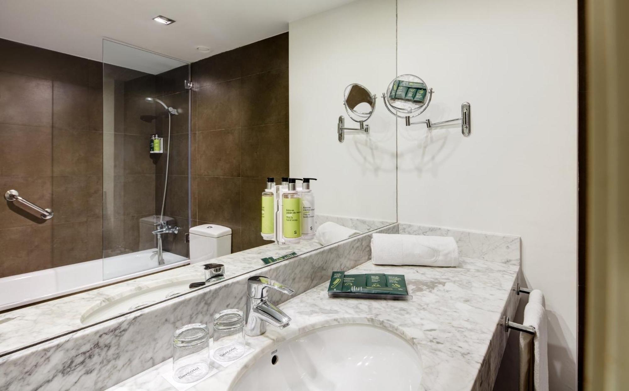 Quarto com 2 Camas de Solteiro