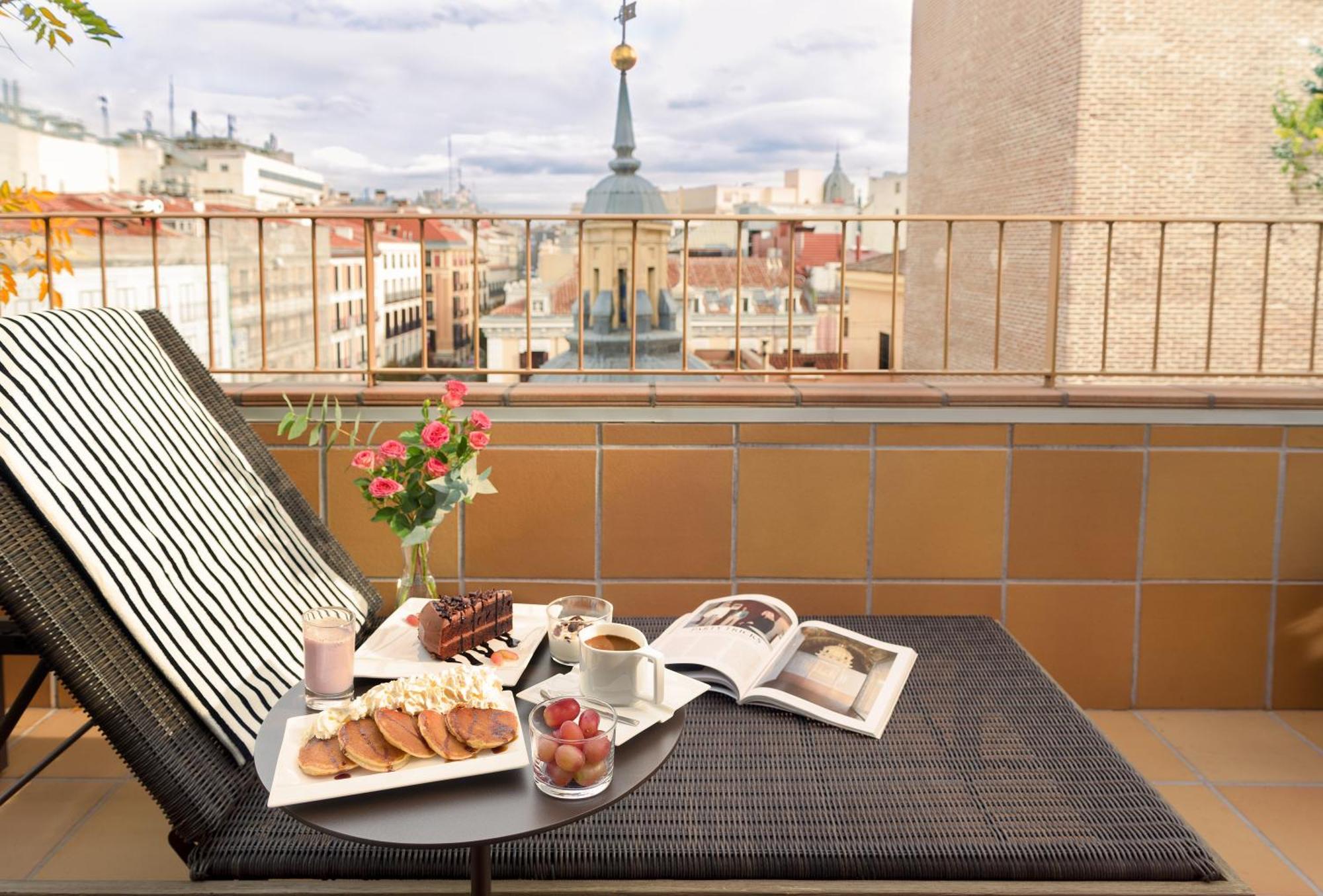 Double or Twin Room Terrace