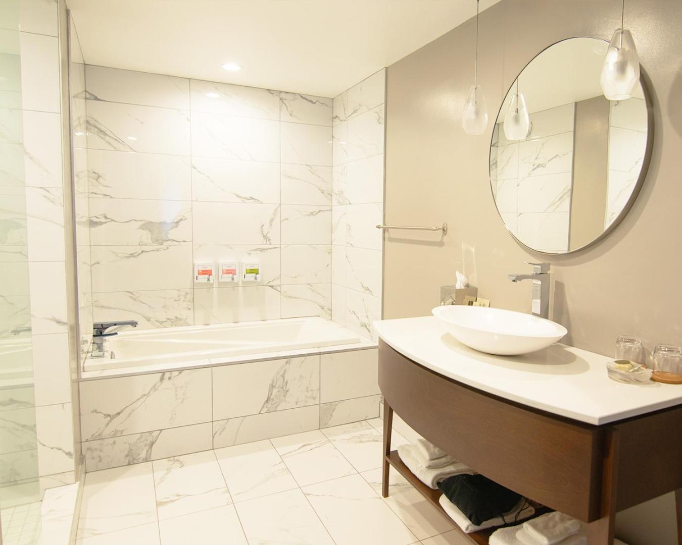 Two-Bedroom Suite,1695318805:JPEG