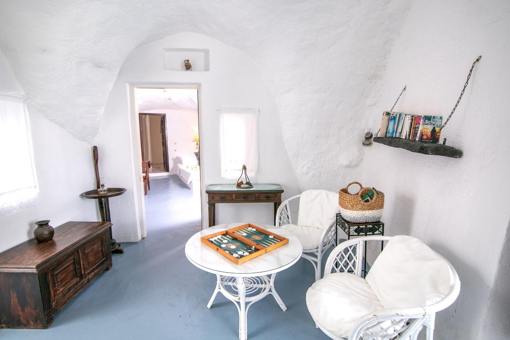 Cave Suite Caldera View