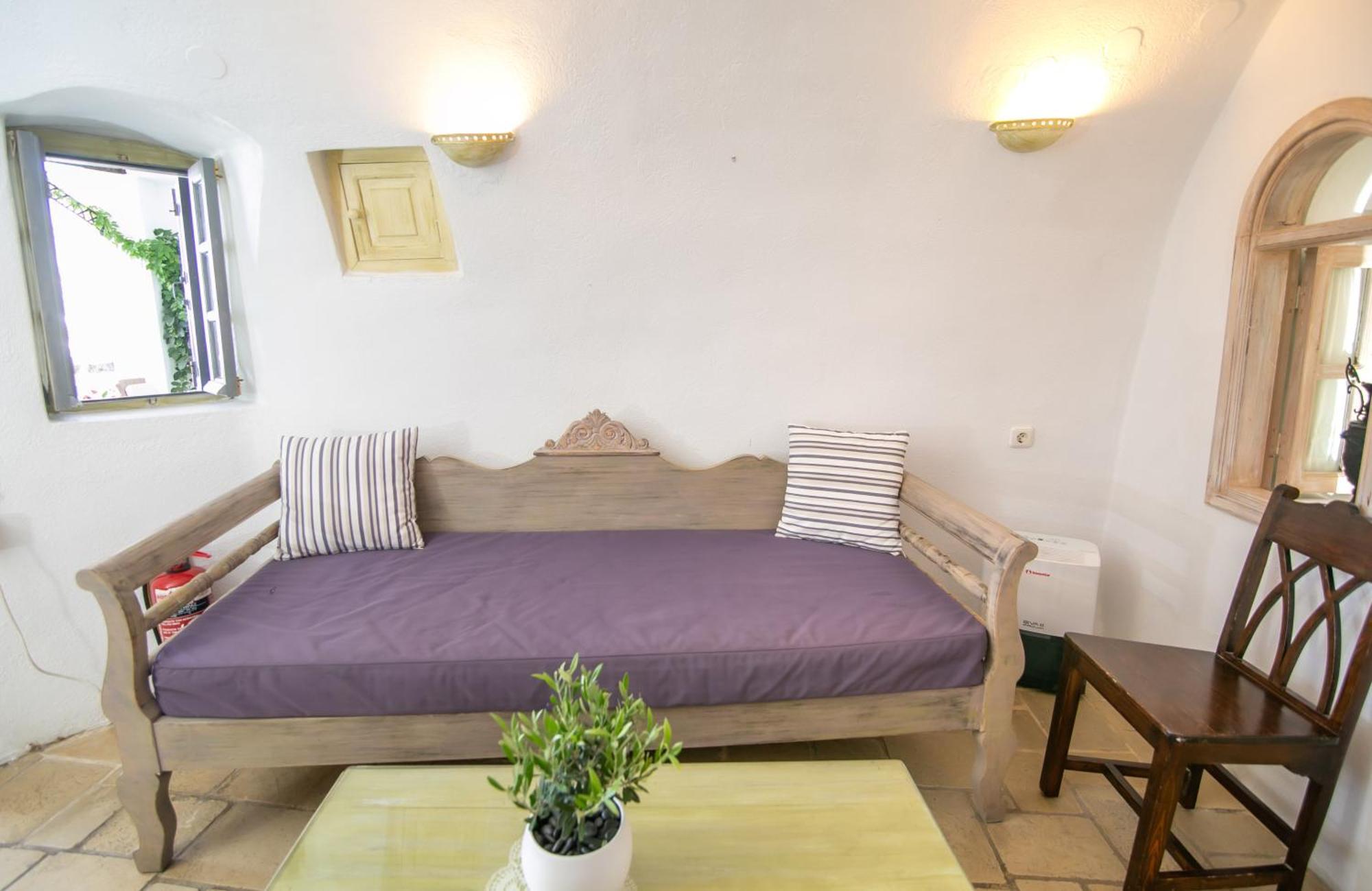 Elegant Cave Suite Caldera View