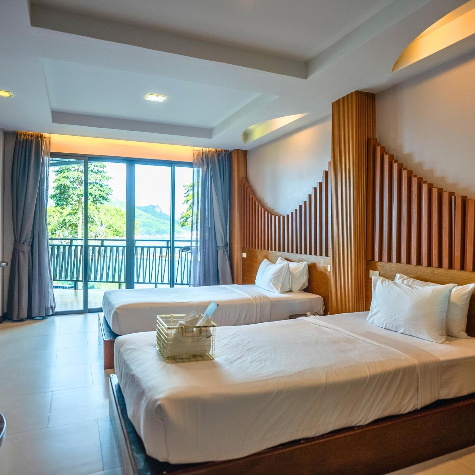 Deluxe Sea View