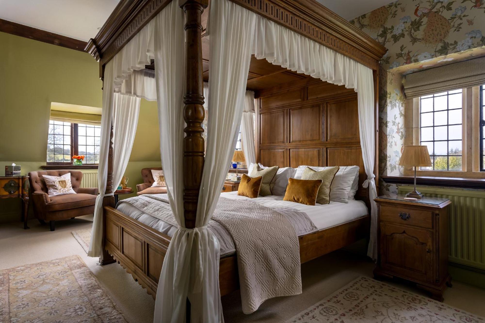 Standard King Room