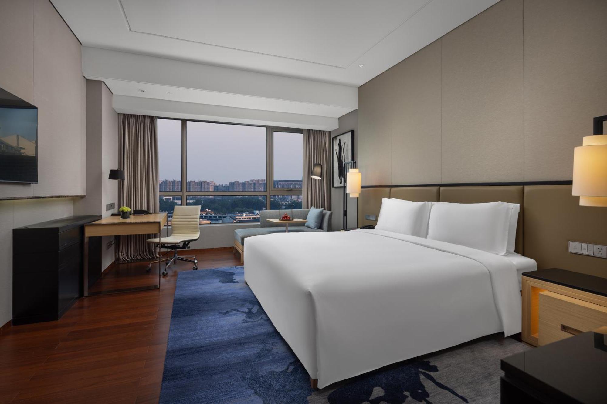 Superior Room King