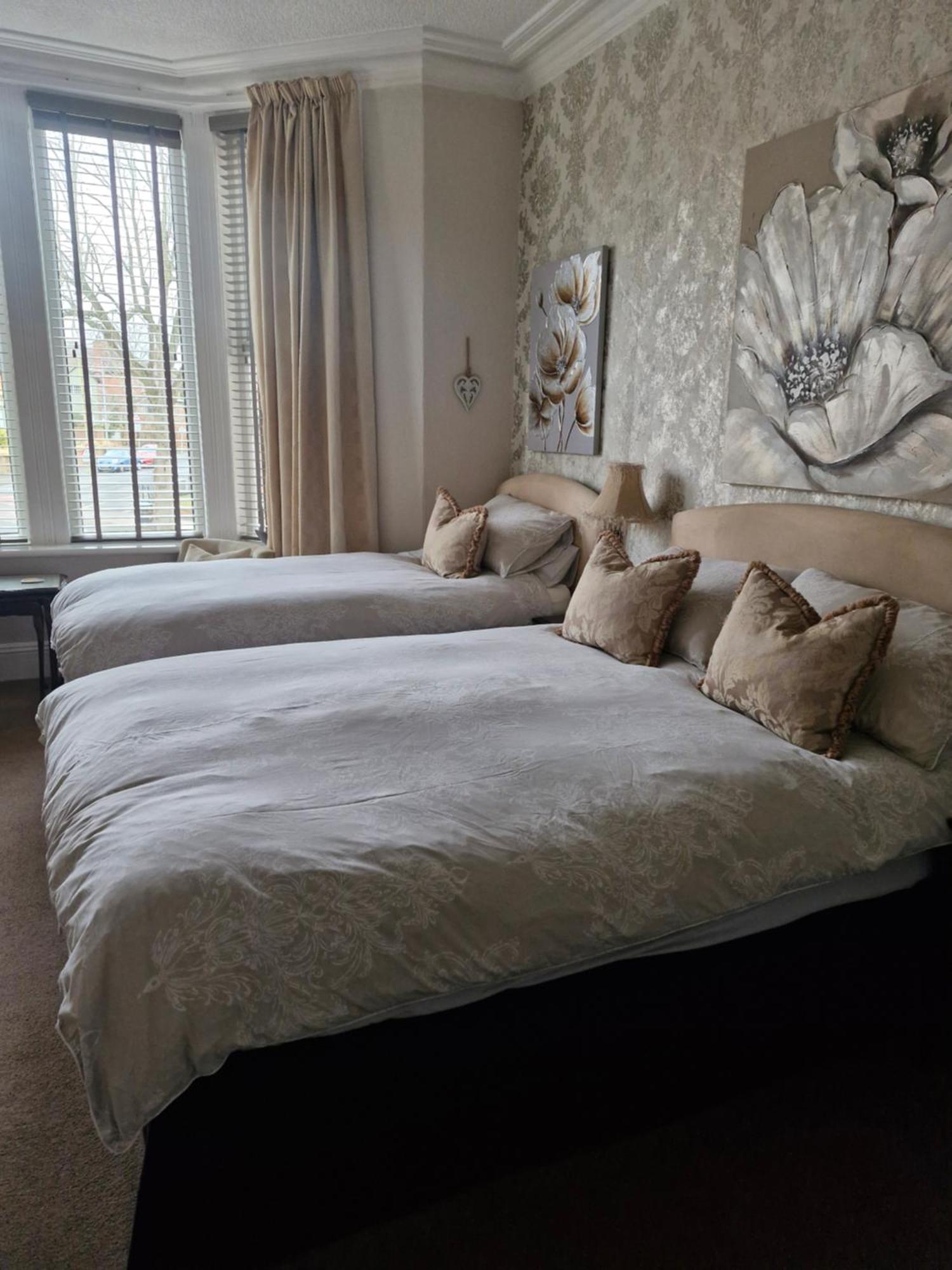 Chambre Triple avec Salle de Bains Privative