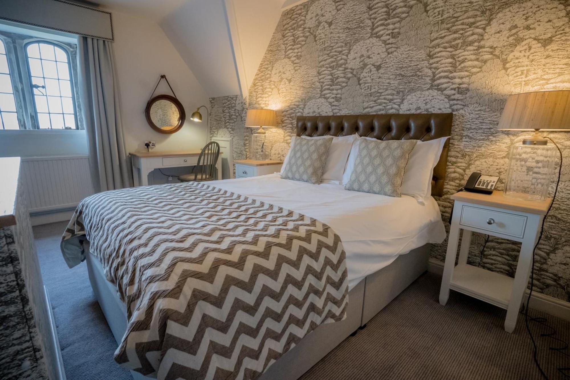 Manor King Room