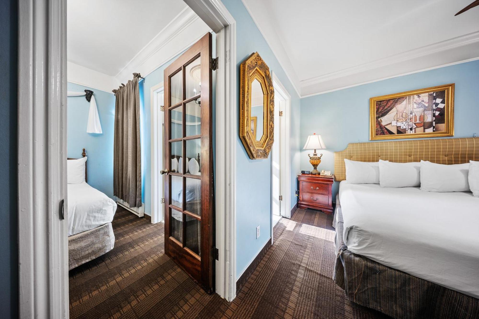 Junior Suite,1646890760:JPEG