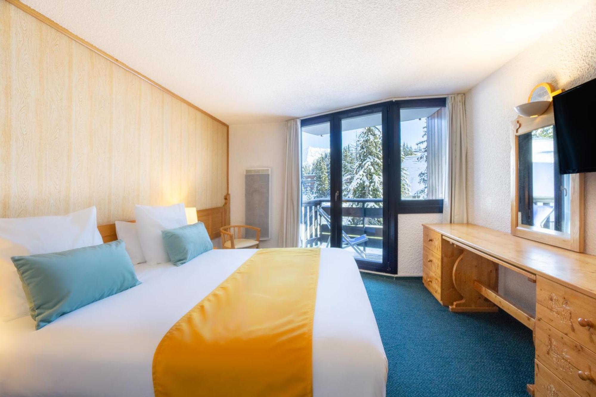 Privilege Double Room Balcony Lake View