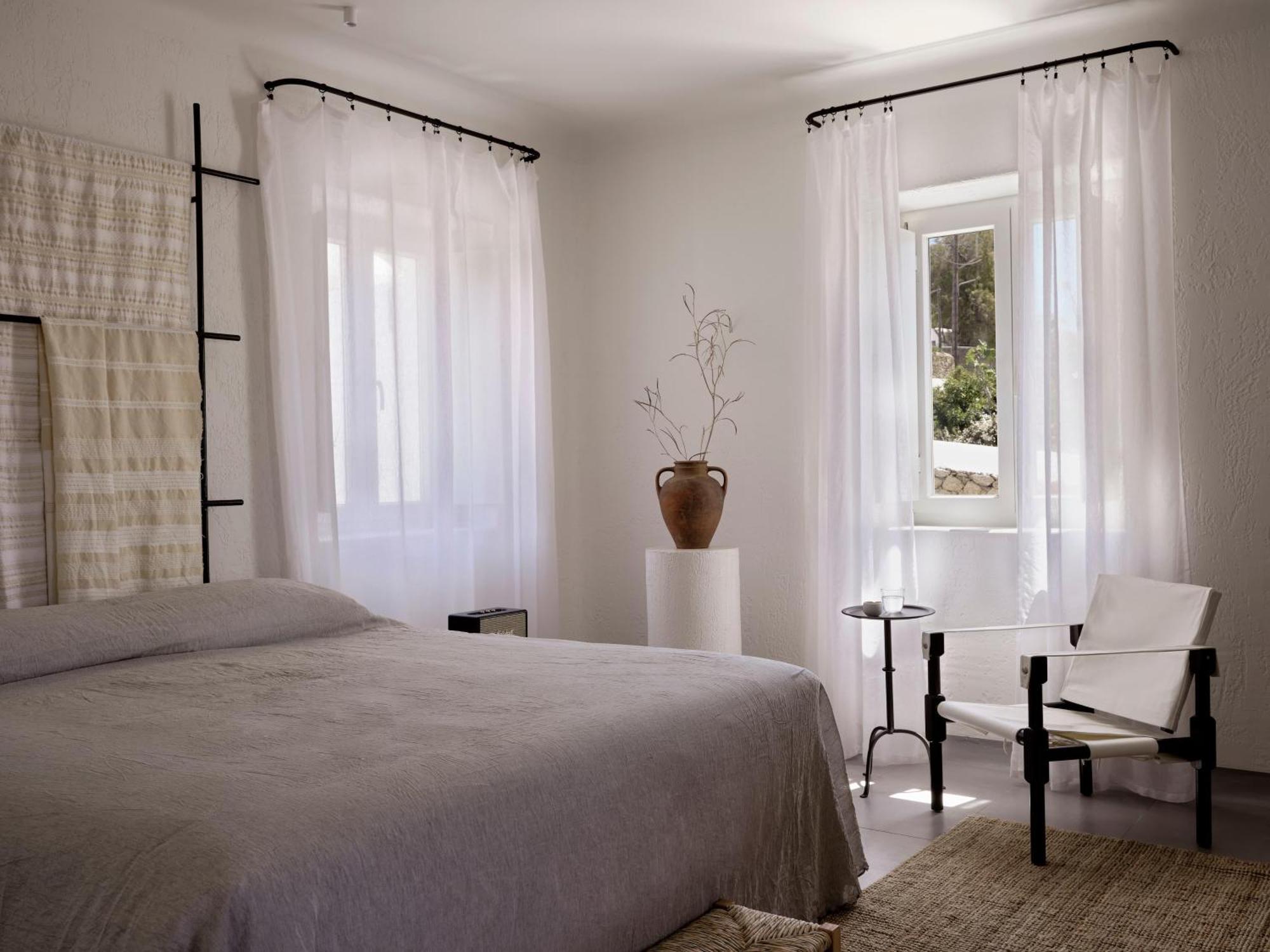 Bohemian Sunset & Sea View Suite Heated Plunge Pool