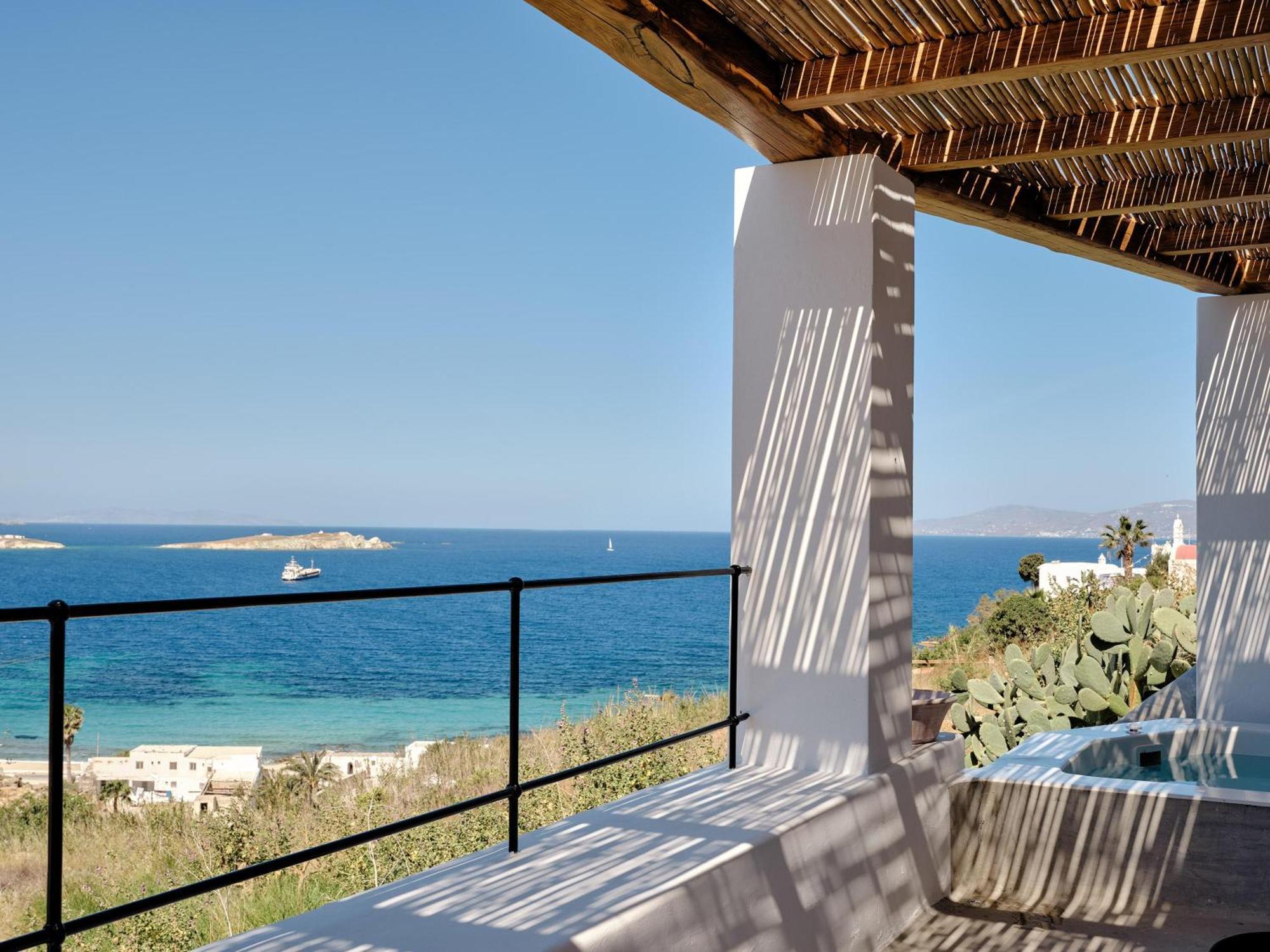 Bohemian Sunset & Sea View Suite Heated Plunge Pool