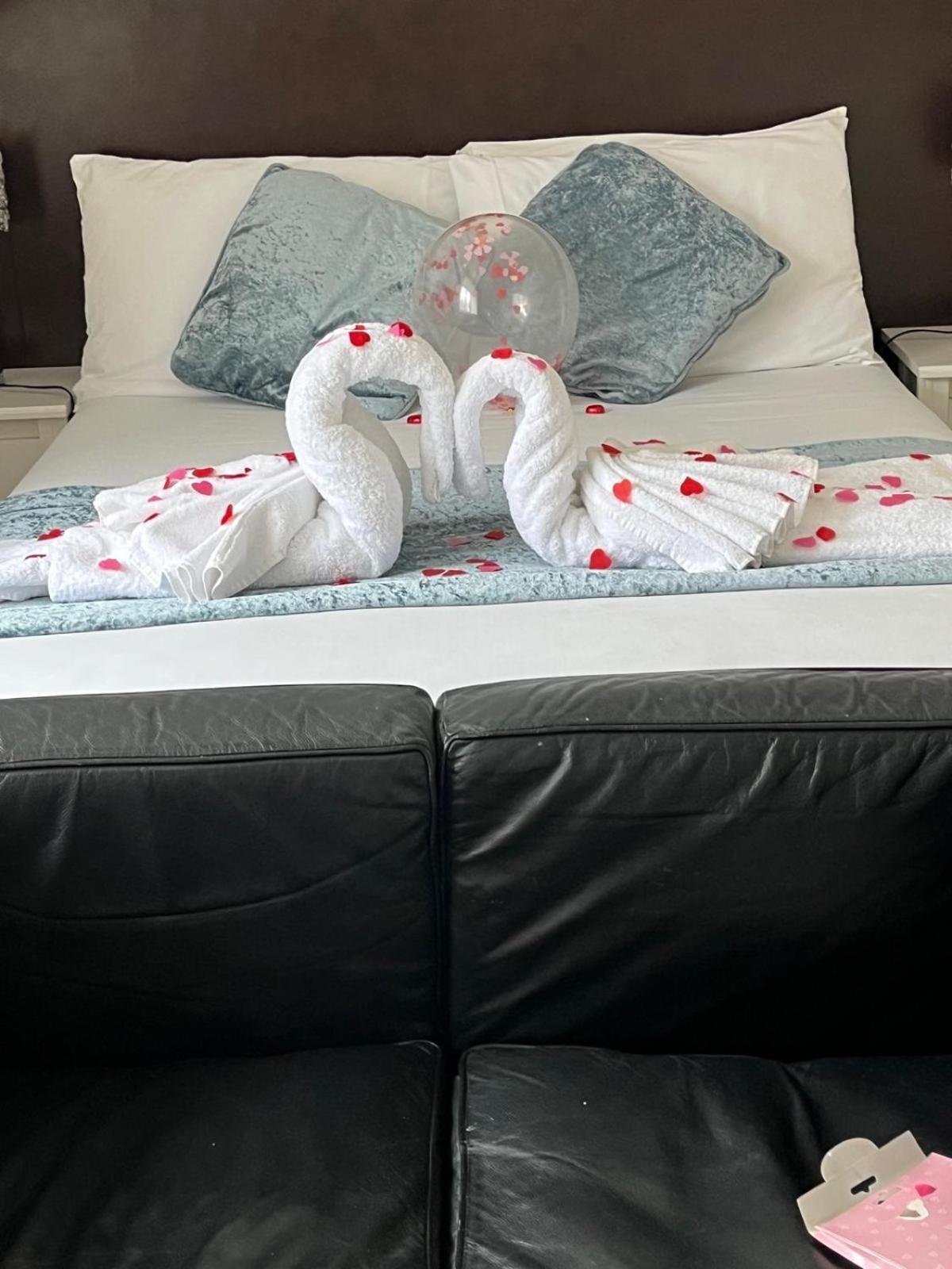 Double Room with Shared Bathroom