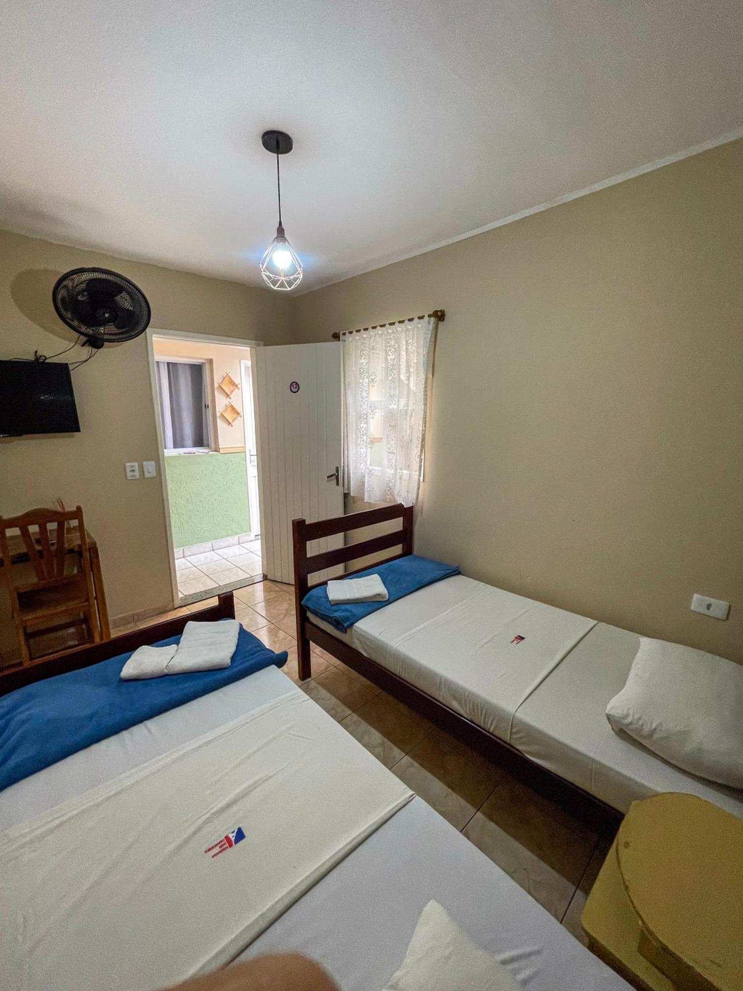 Quarto Duplo com Casa de Banho Partilhada