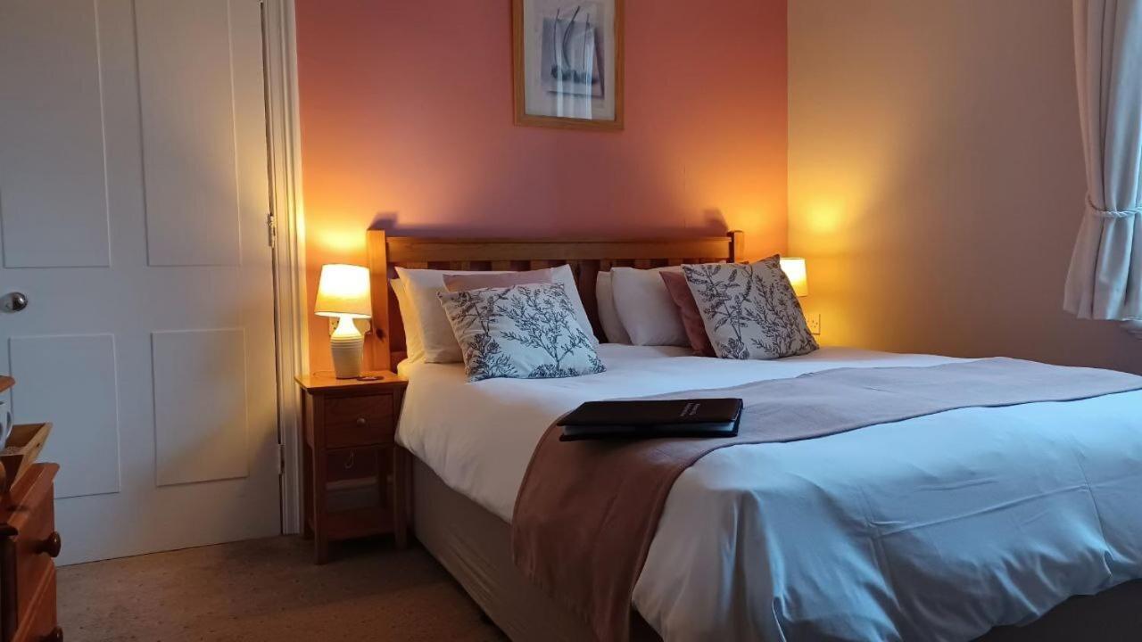 Double Room Private Bathroom