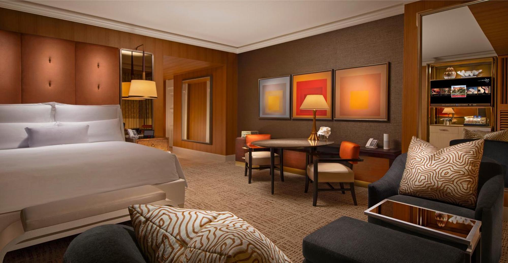 Wynn Resort King Check at Wynn