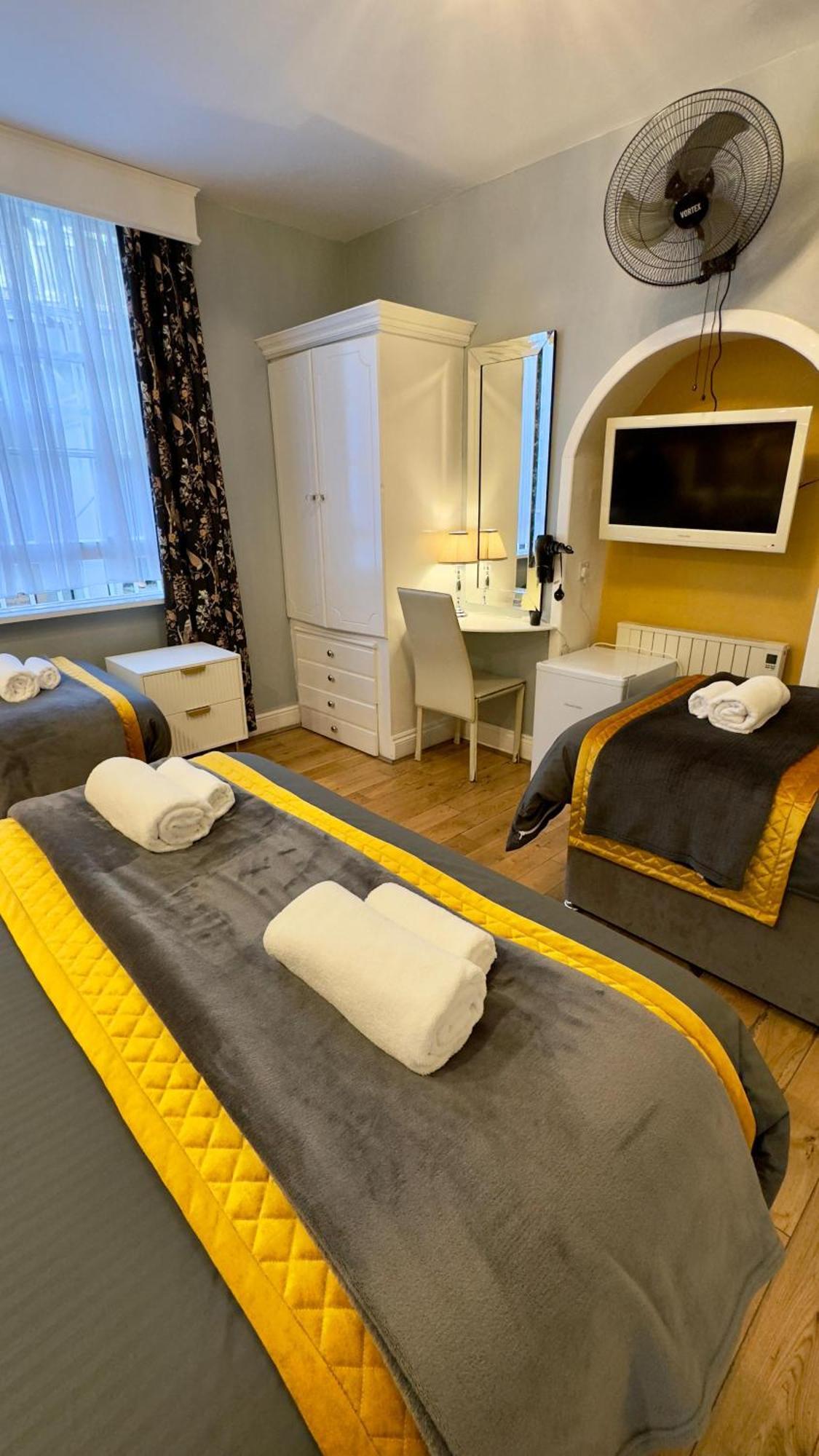 Standard Quadruple Room
