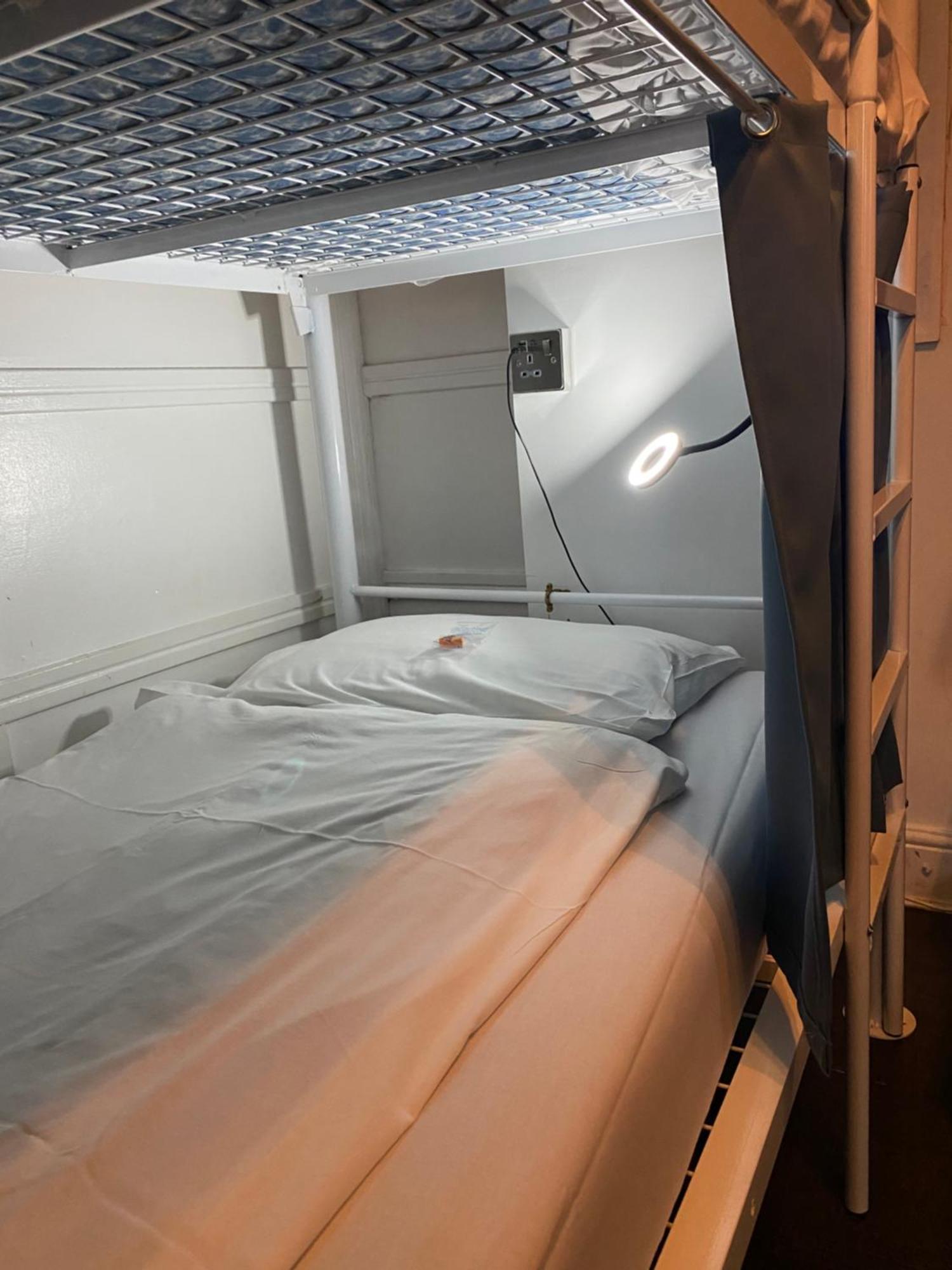 Bed 26-Bed Mixed Dormitory Room