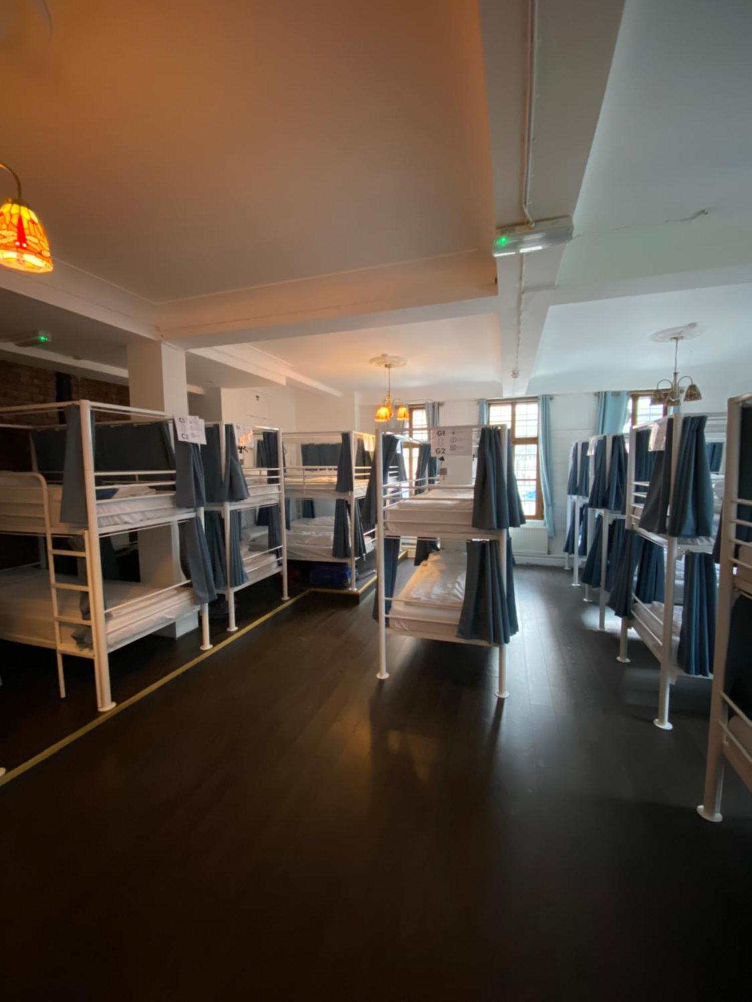 Bed 26-Bed Mixed Dormitory Room