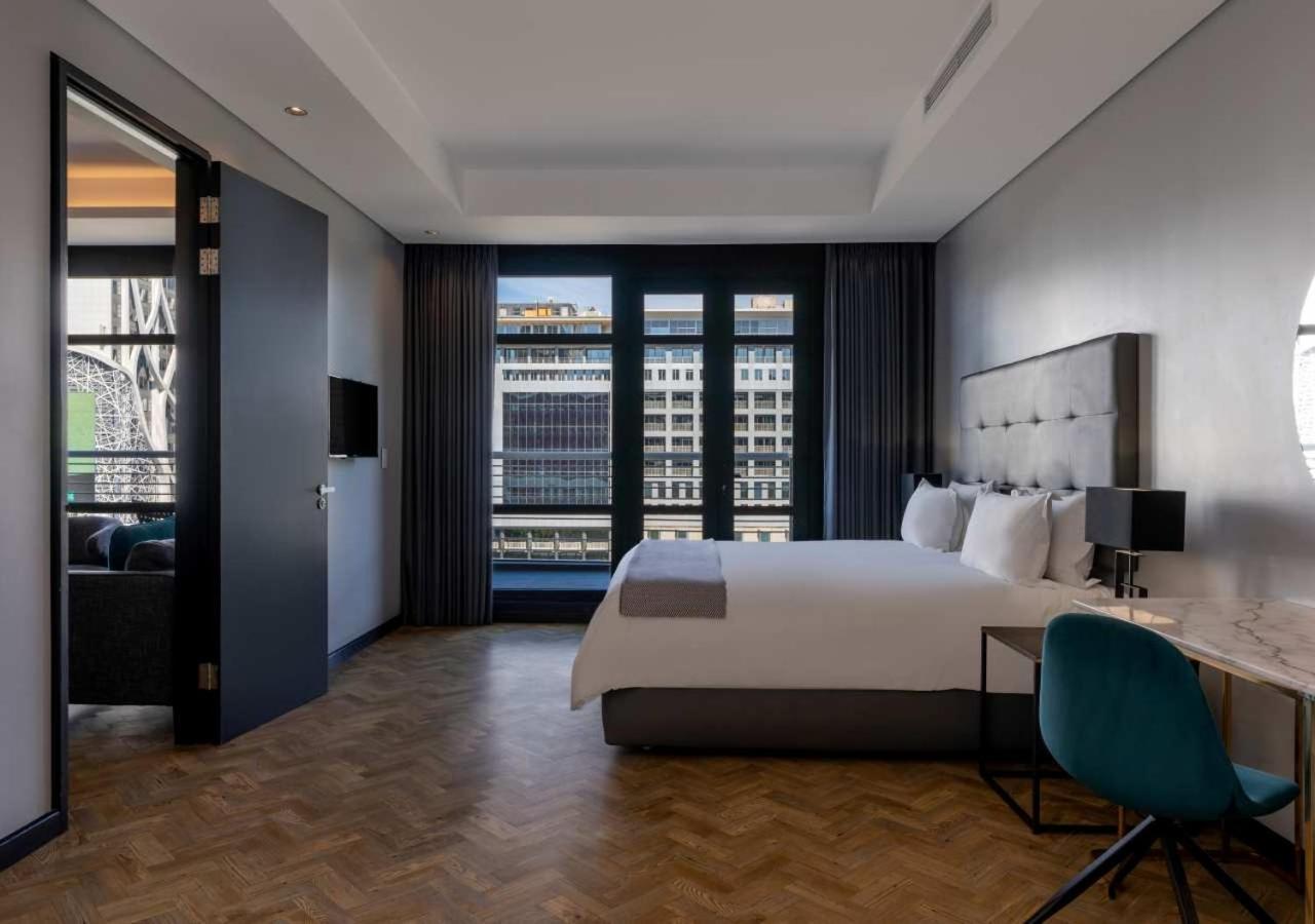 Deluxe Two-Bedroom Apartment Balcony