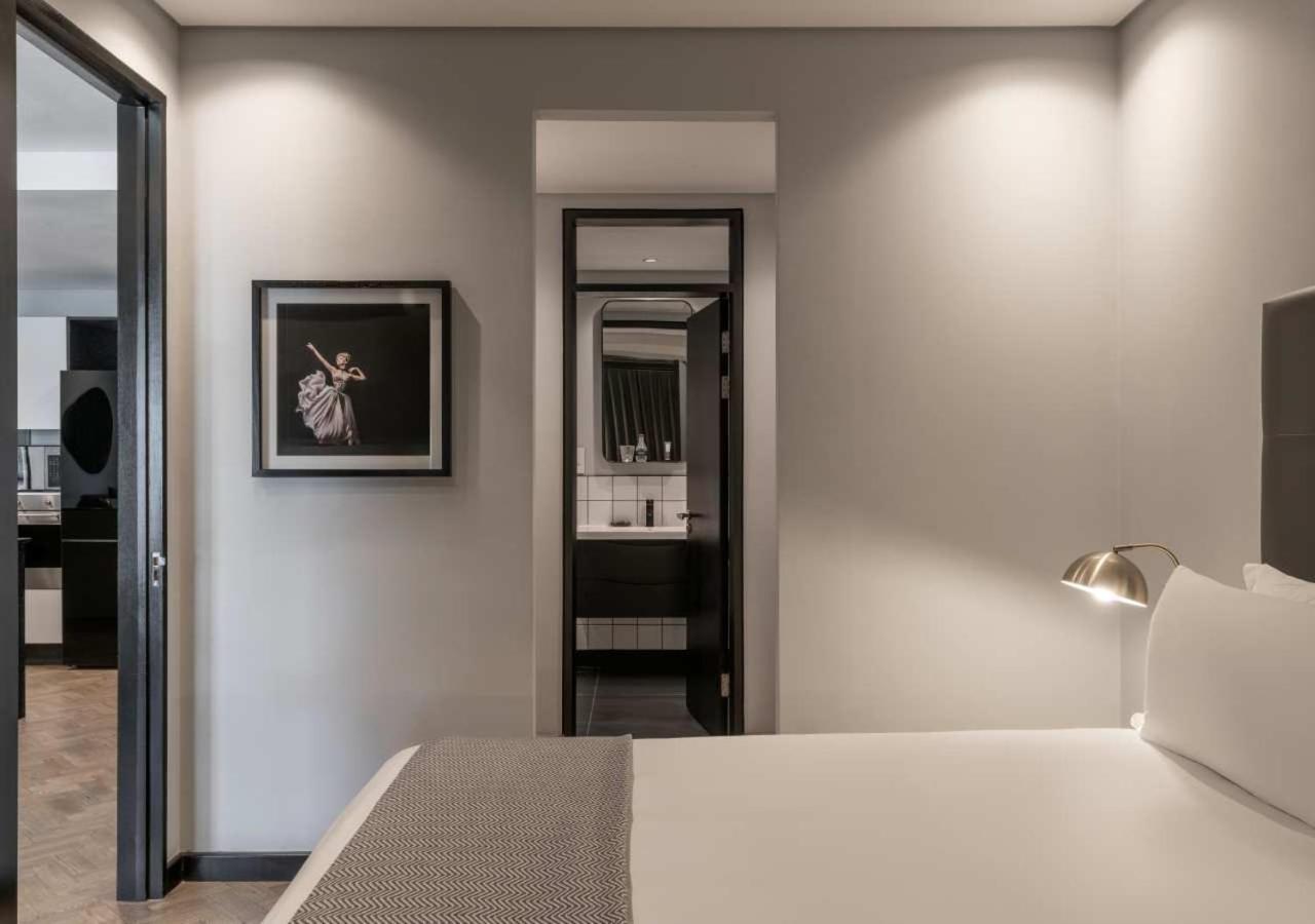 One-Bedroom Apartment City View