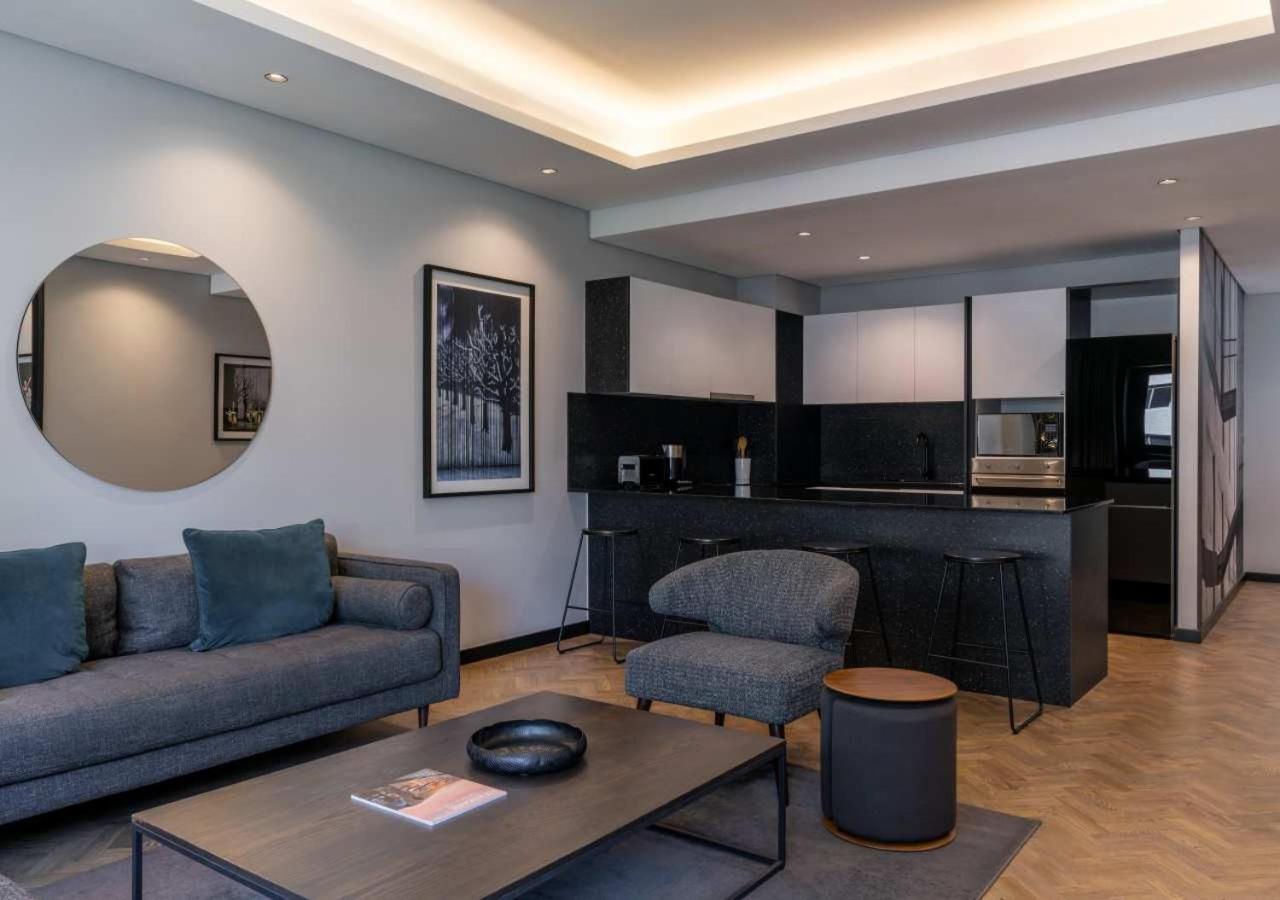 One-Bedroom Apartment City View